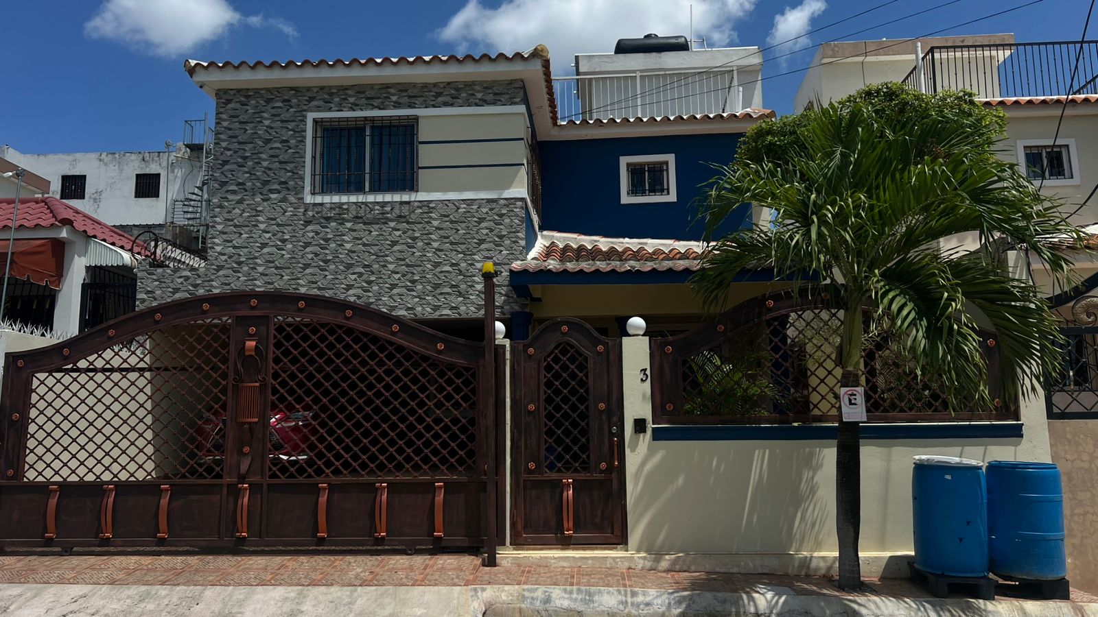 casas - Casa en Venta en Res Cerrado en el Km 14 Aut. D.