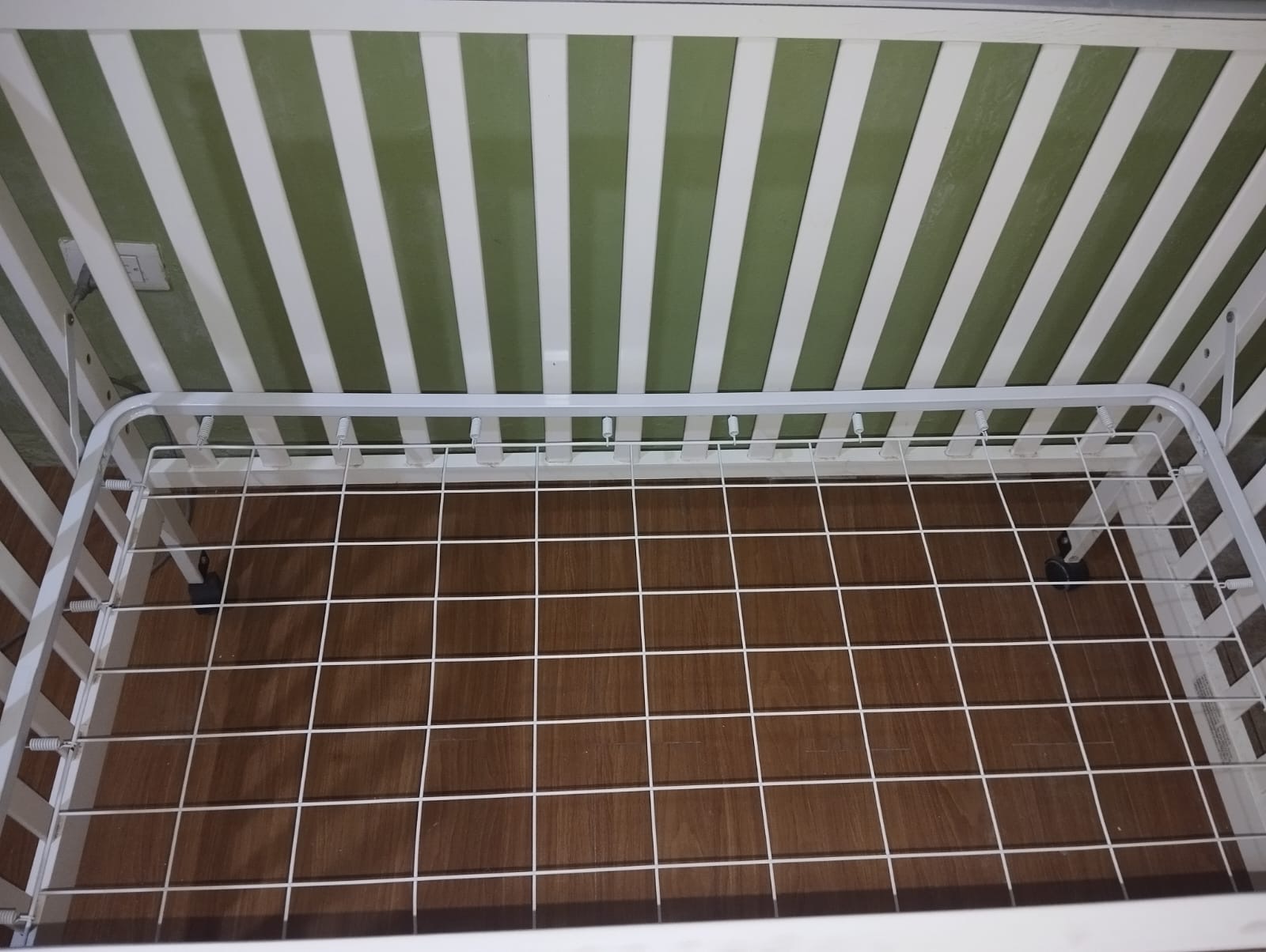 muebles - Cuna con su colchón  1