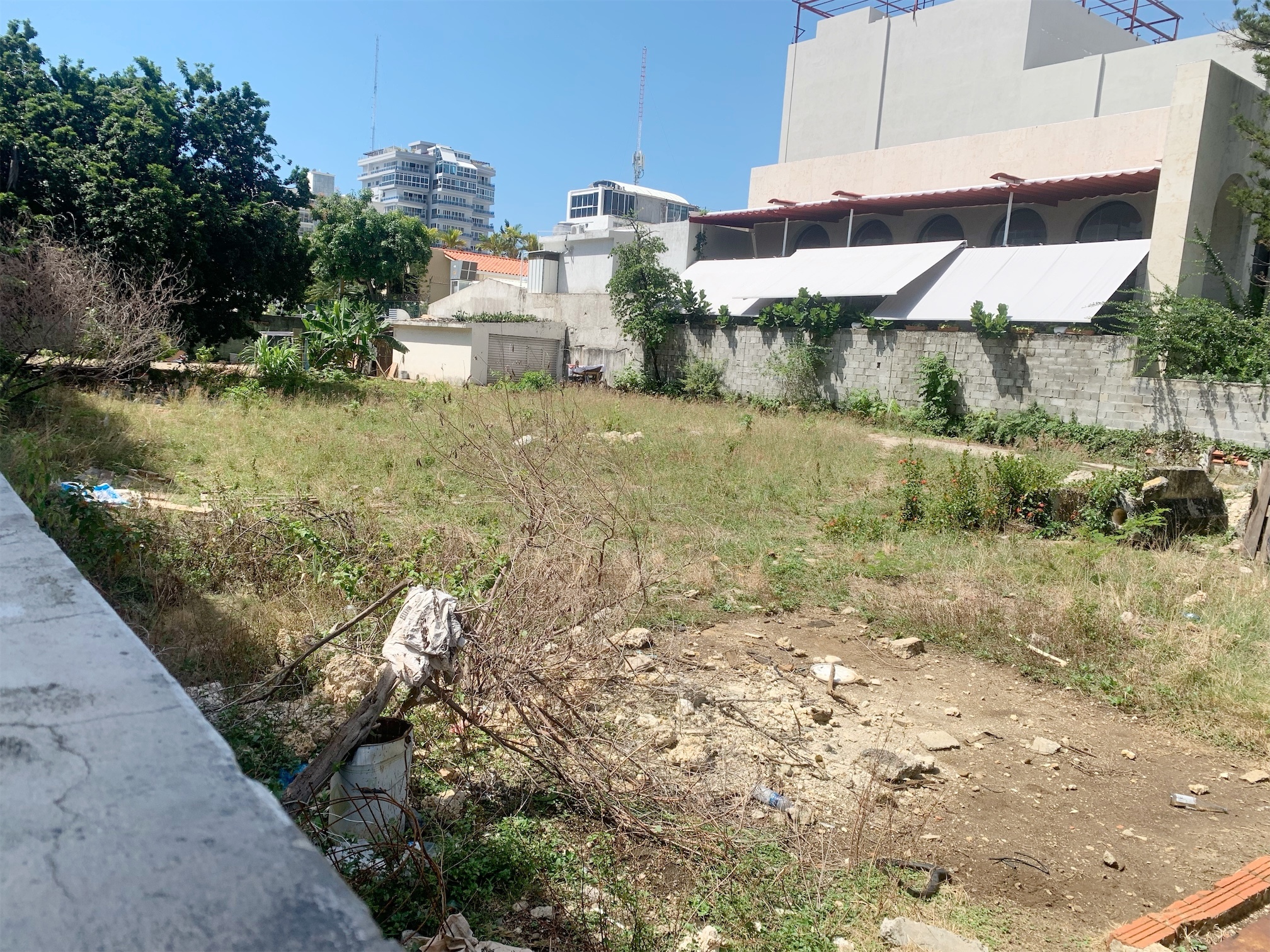 solares y terrenos - Solar en Piantini 1200 metros 3