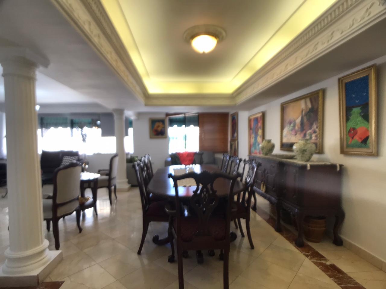 penthouses - Vendo ph 291 . Mts.en La esperilla Clasico 4to piso sin ascensor  0