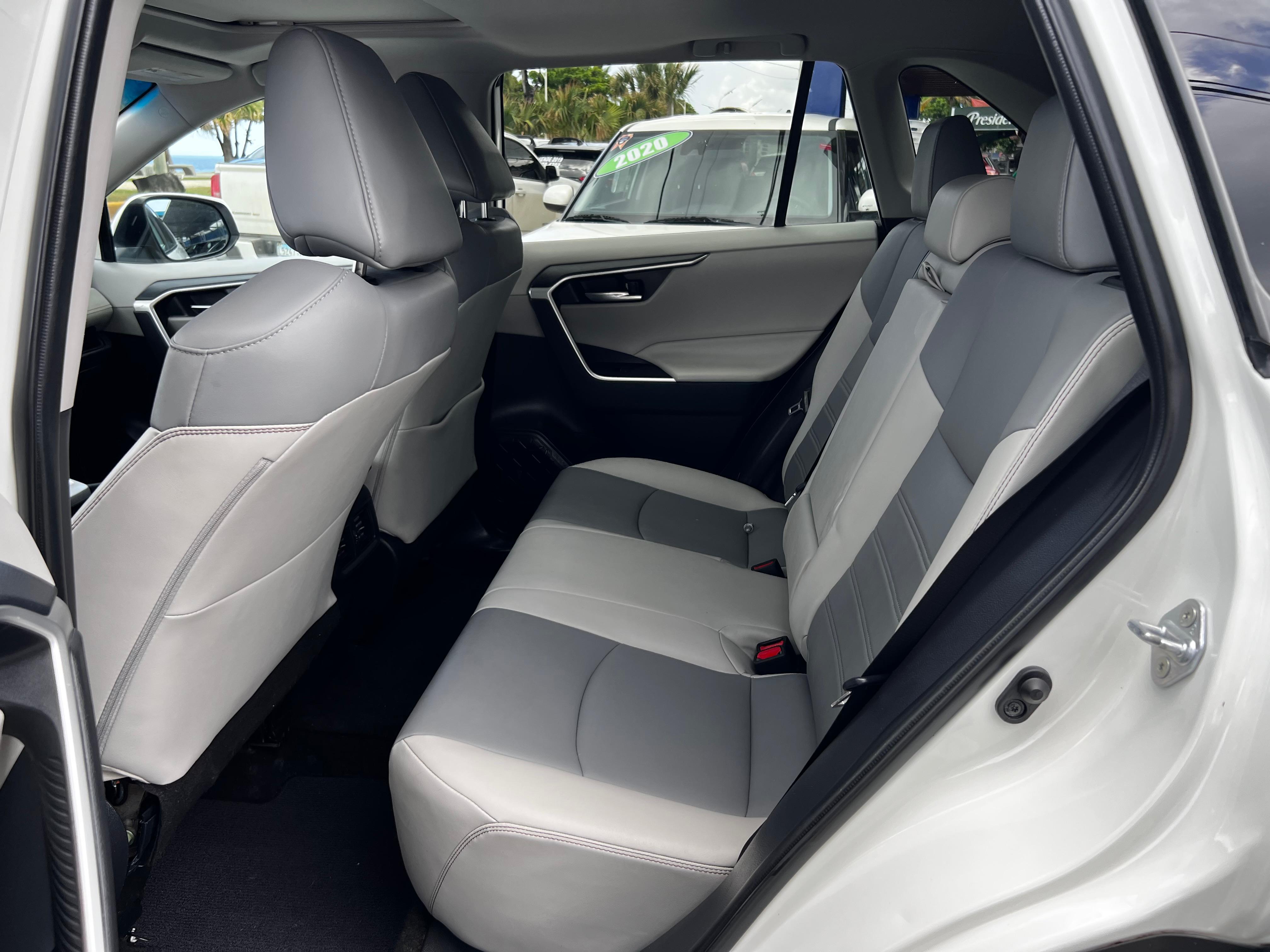 jeepetas y camionetas - Toyota RAV4 XLE Premium 2019 2
