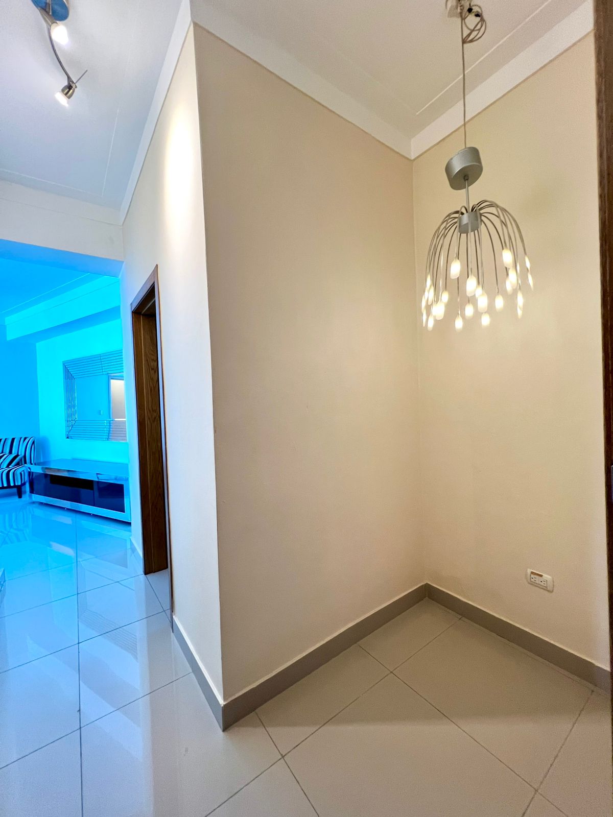 apartamentos - Vendo Apartamento  3 habitaciones 2 parqueos  8