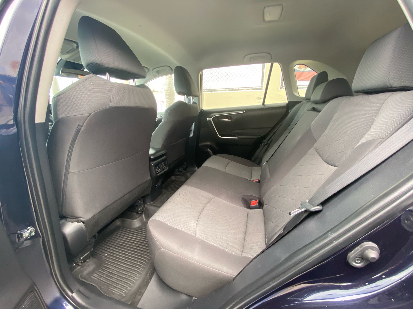 jeepetas y camionetas - Toyota rav4 2022 xle 3