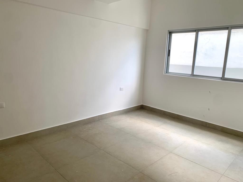 apartamentos - Apartamento en alquiler Evaristo Morales #24-698 con 3 hab. 3.5 b. ascensor, seg 3