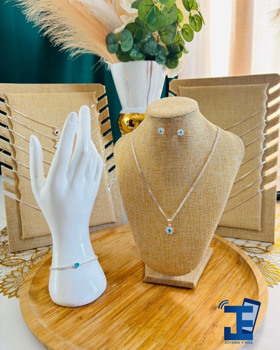 joyas, relojes y accesorios - set de Cadena,aretes y guillo. 6