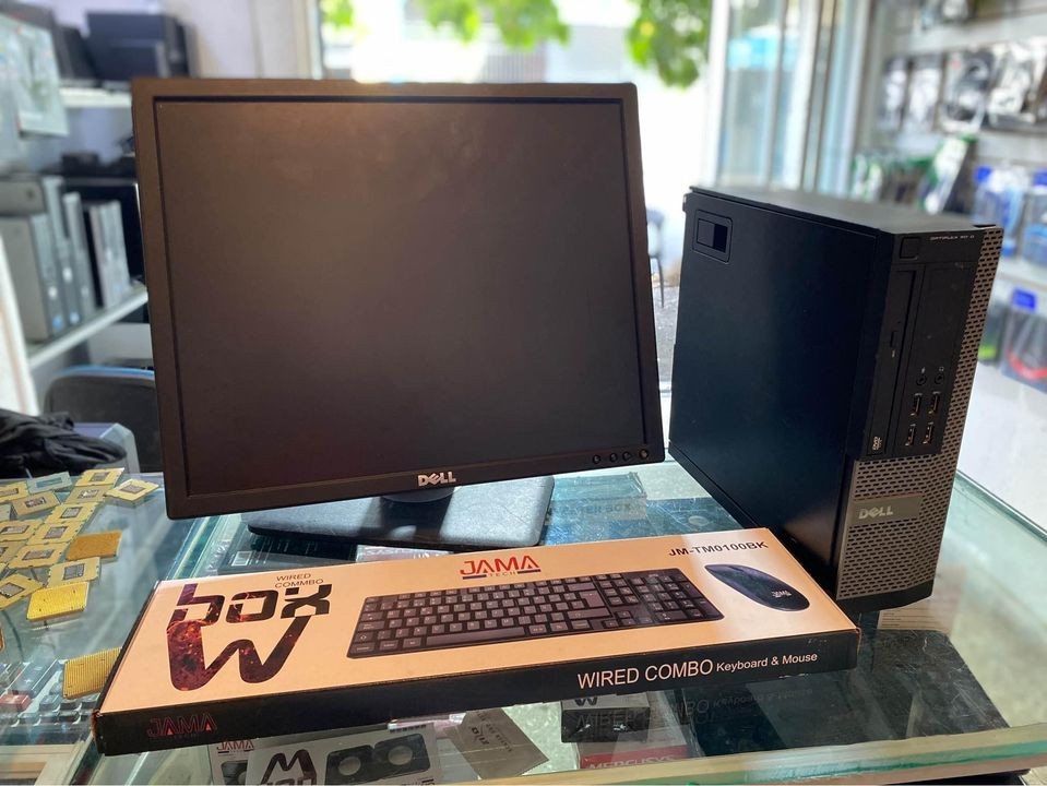 computadoras y laptops - COMPUTADORA COMPLETA INTEL CORE I3 MONITOR DE 19 PULGADAS MOUSE TECLADO Y CABLES 0