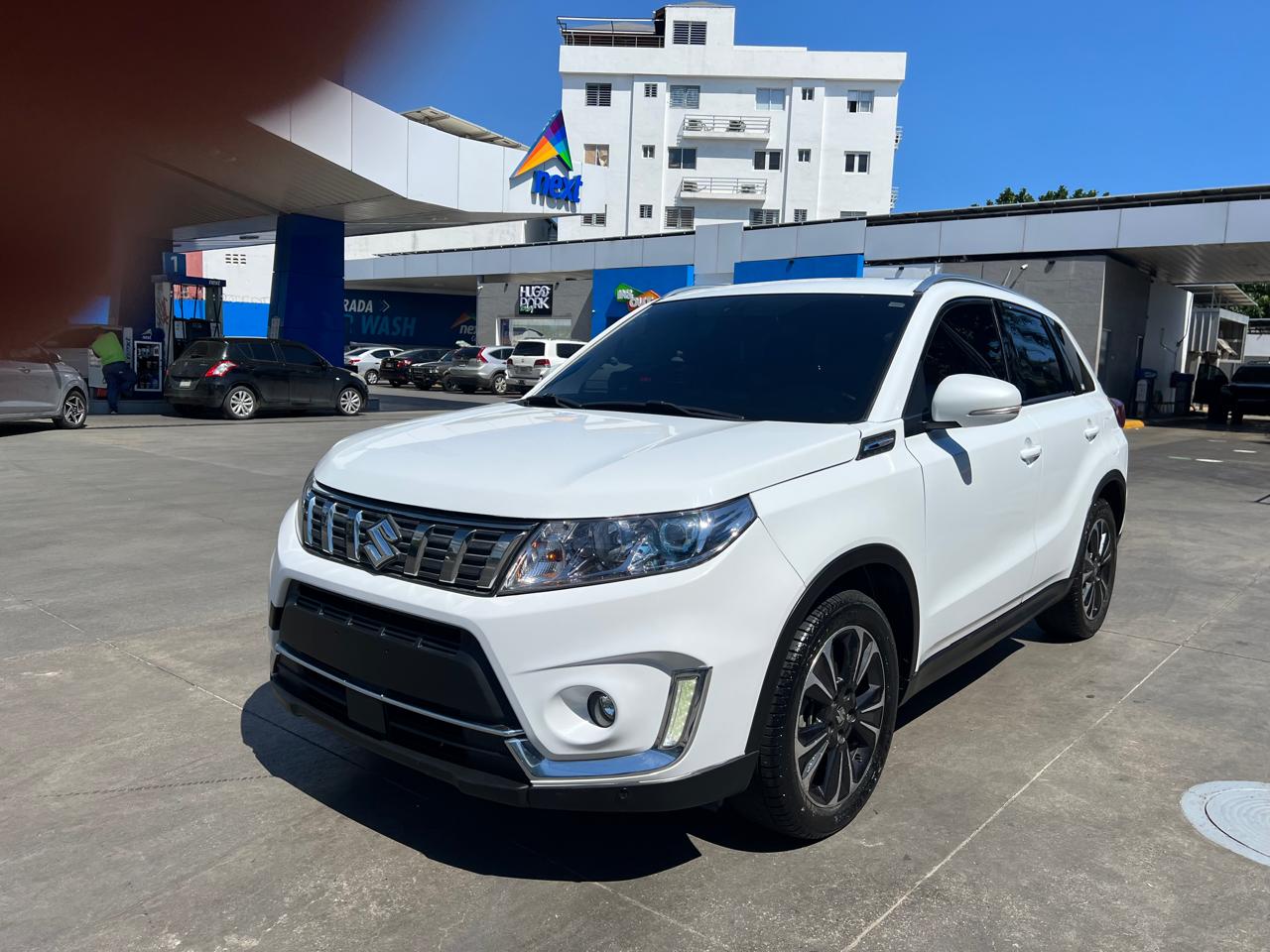 carros - Suzuki Vitara 2019 Blanca en excelente estado 0