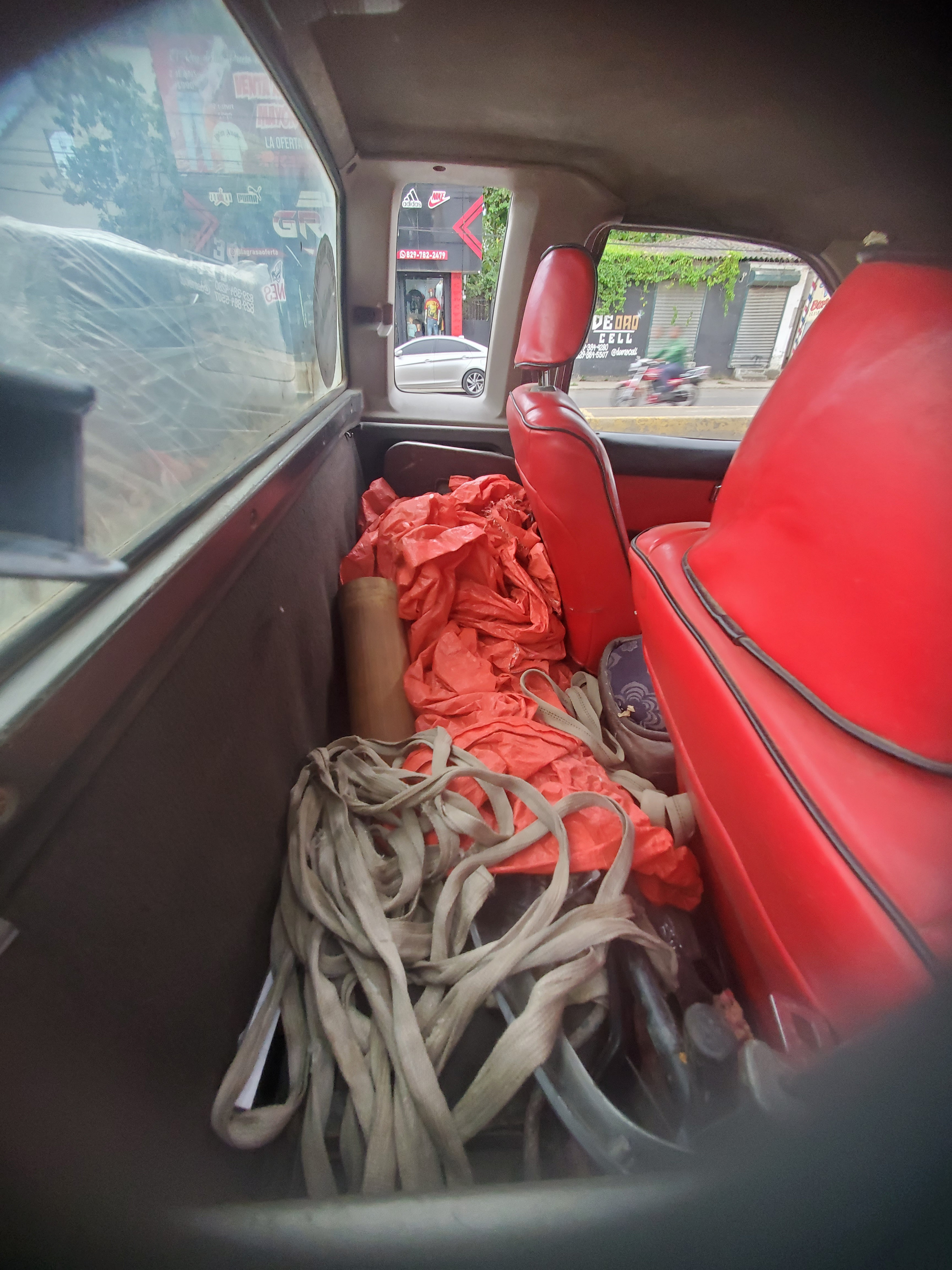 jeepetas y camionetas - Vendo camioneta Nissan negociable. $425,000 negociable. 4