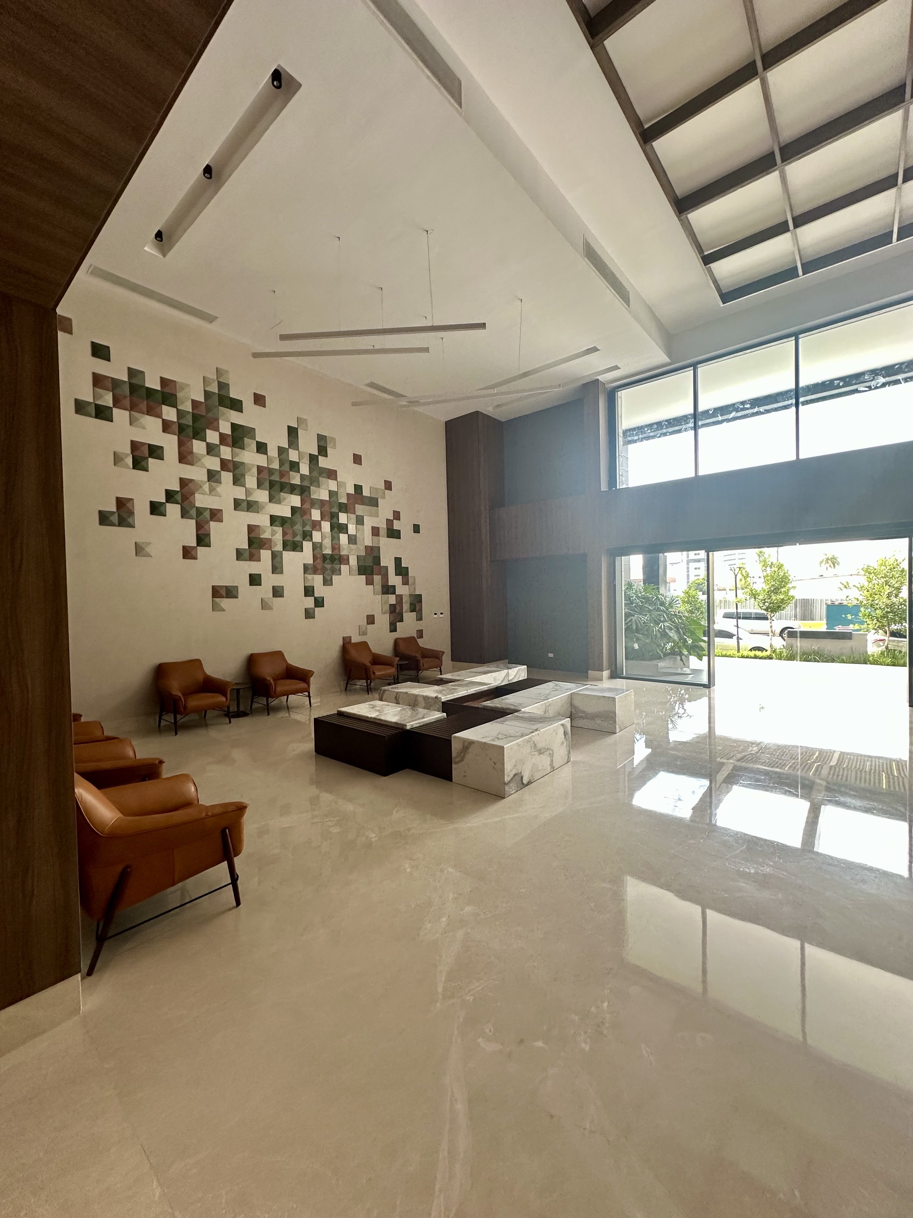 oficinas y locales comerciales - ¡Oportunidad Única en Piantini! Local en Venta en Villa Palmera Business Center. 7