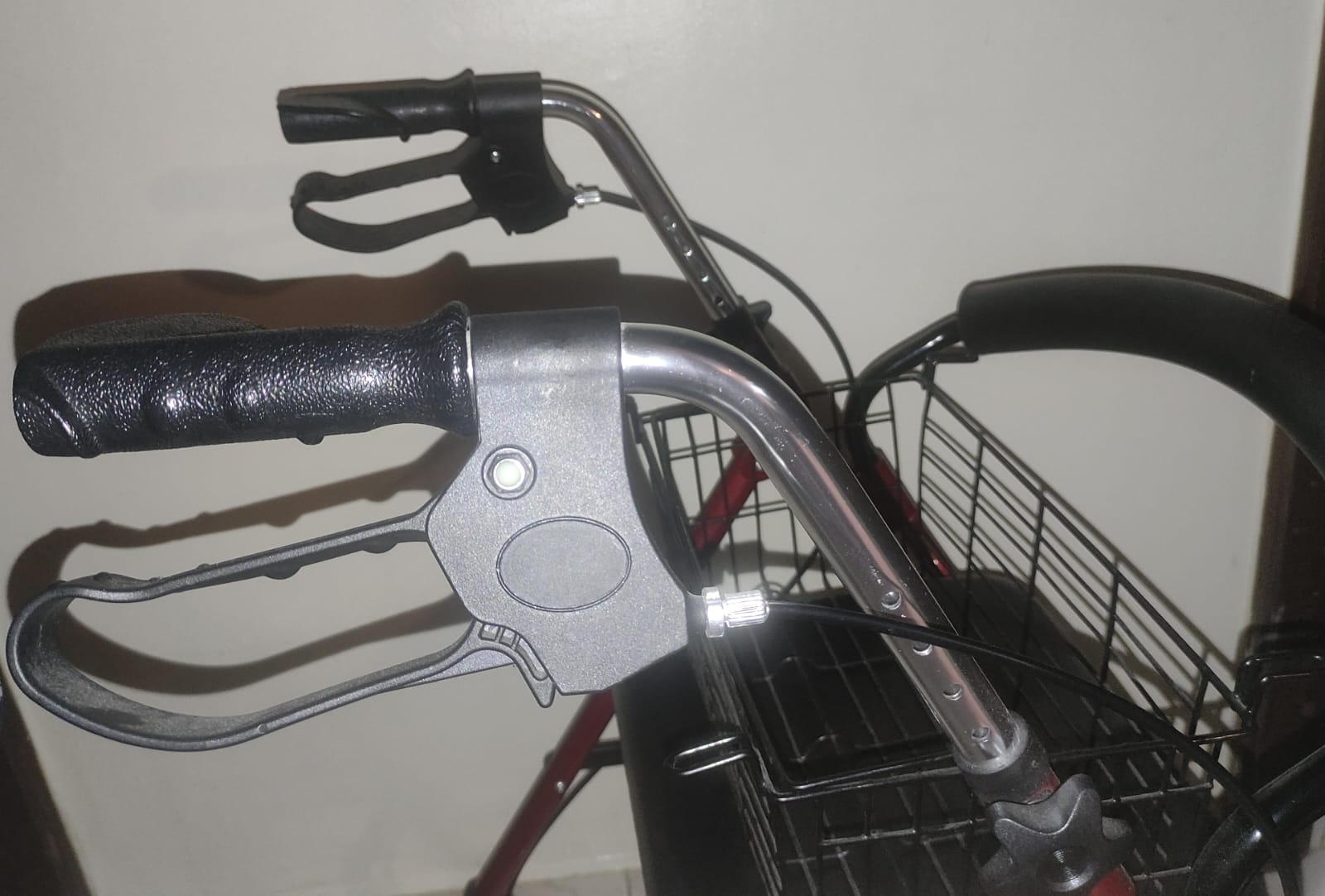 salud y belleza - Andador Plegable con asiento para adultos 3