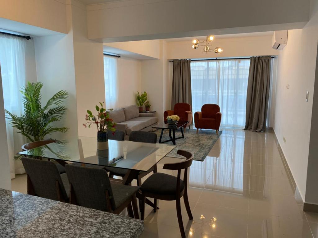 apartamentos - VENDO DE OPORTUNIDAD APARTAMENTO EN GAZCUE  0