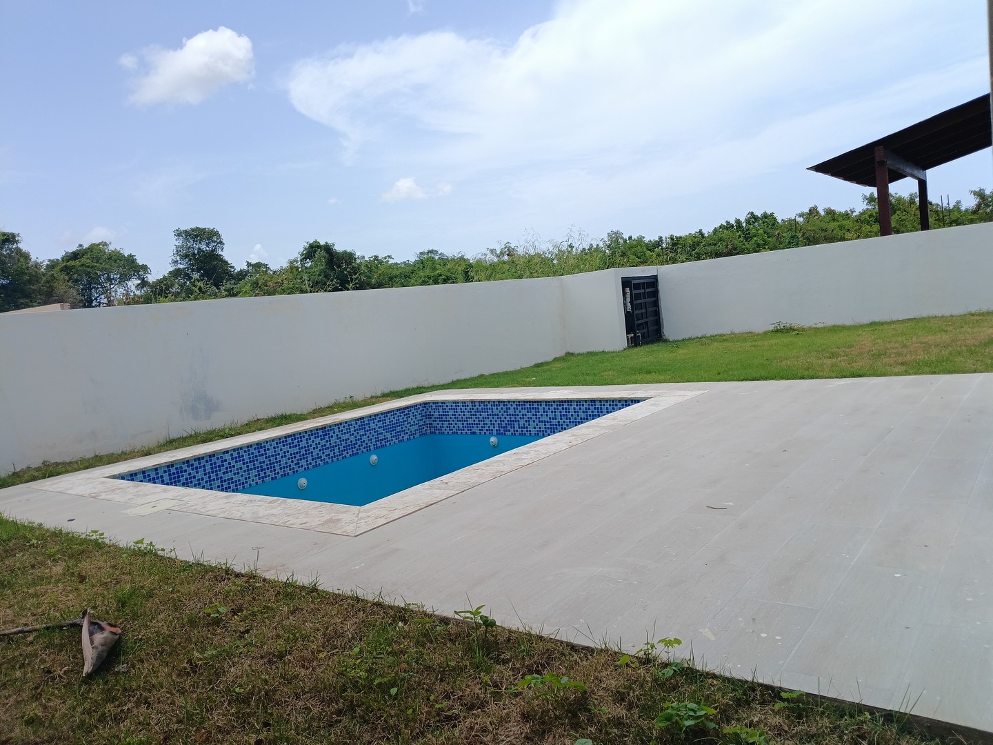 casas - Se vende casa nueva con piscina Residencial Bávaro Punta Cana 2