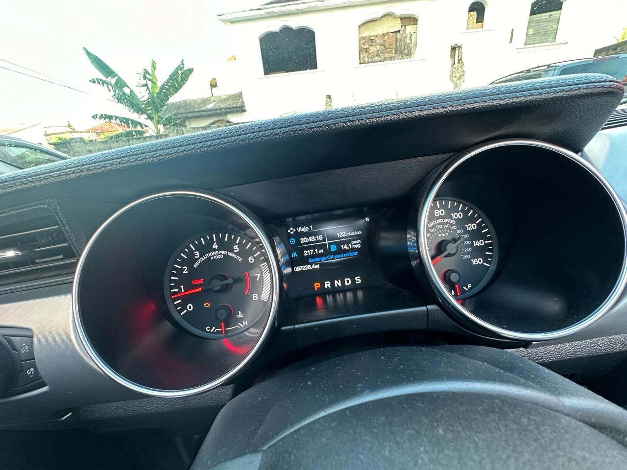 carros - Ford Mustang 2019 Convertible 2