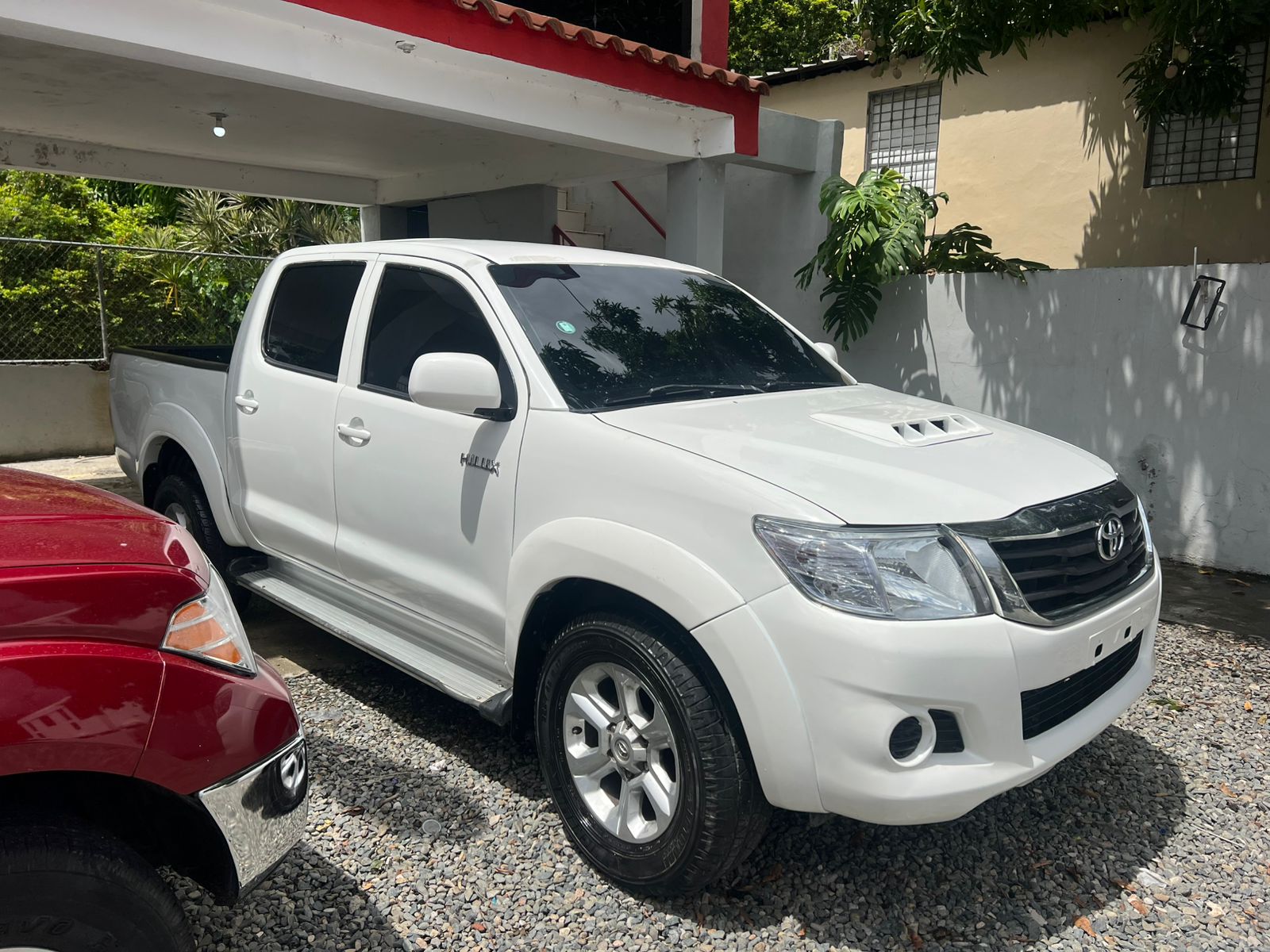 jeepetas y camionetas - toyota hilux  6