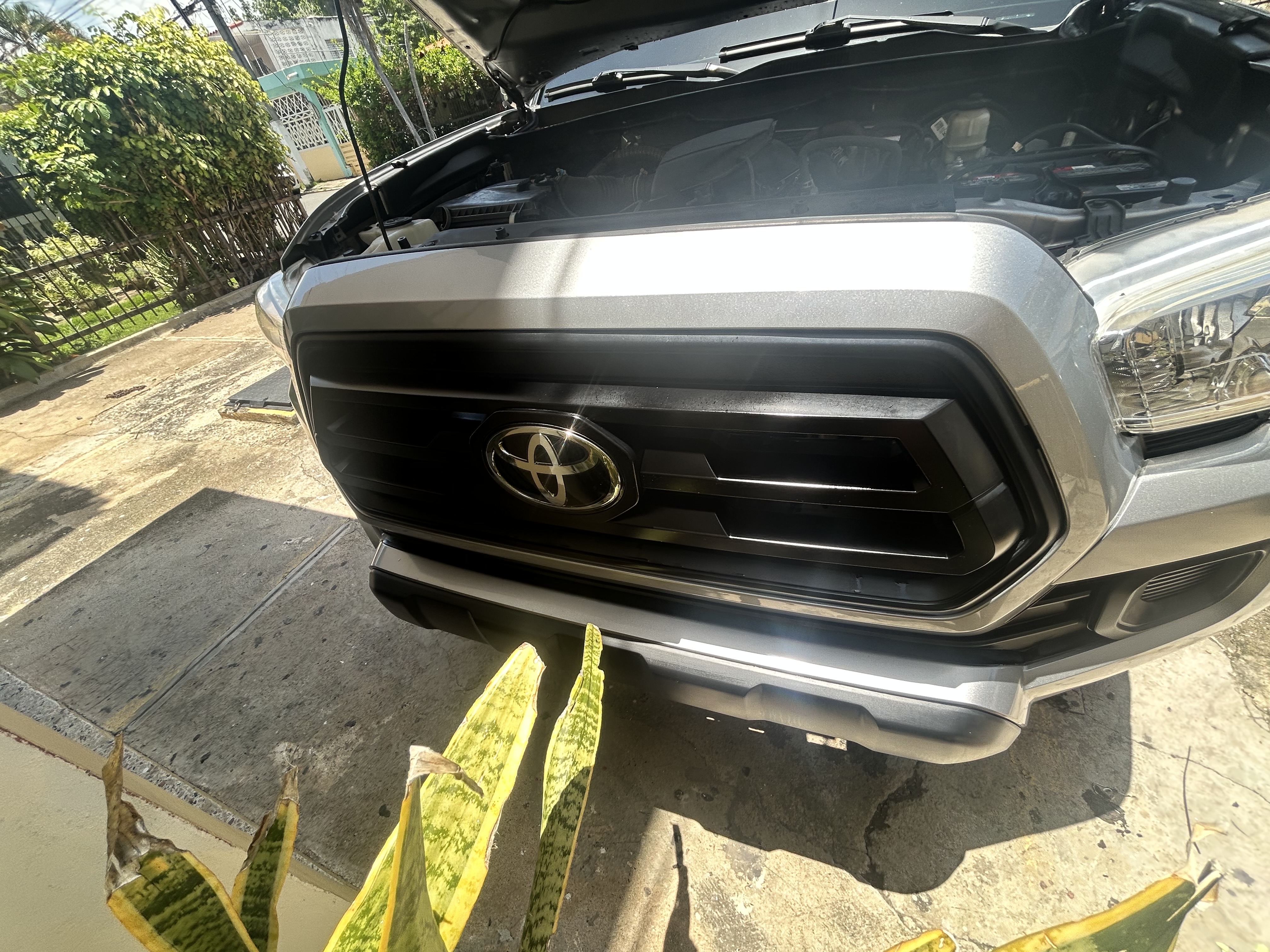 jeepetas y camionetas - Vendo toyota tacoma SR 4x2 2020 4