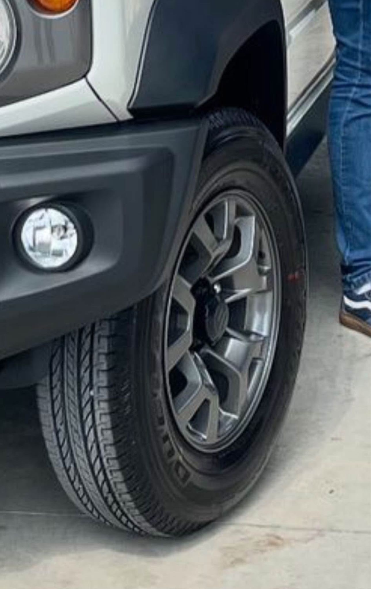 accesorios para vehiculos - Goma o Neumático para vehículos.