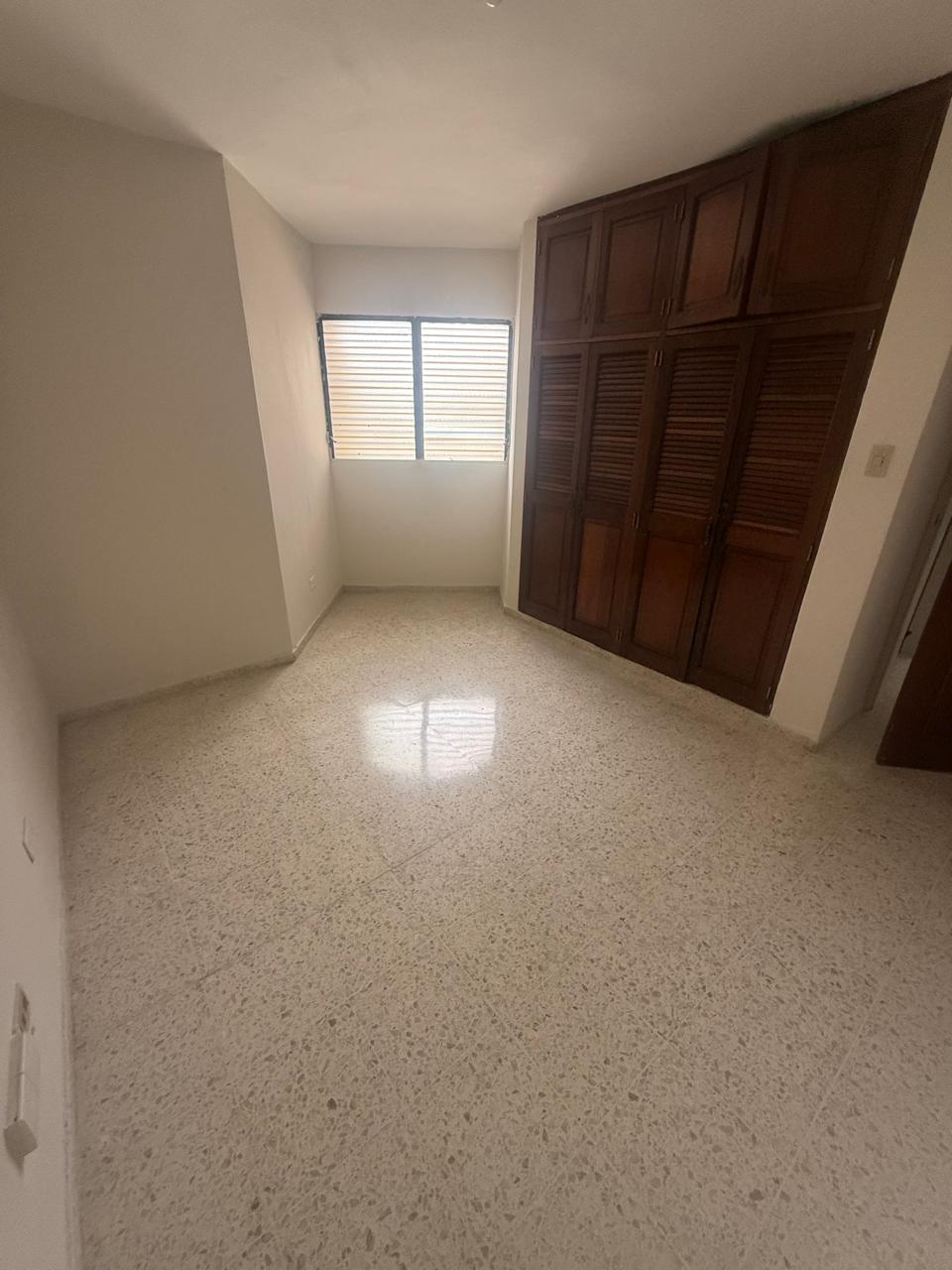 apartamentos - VENDO ACOGEDOR APARTAMENTO EN BELLA VISTA 2DO NIVEL 4