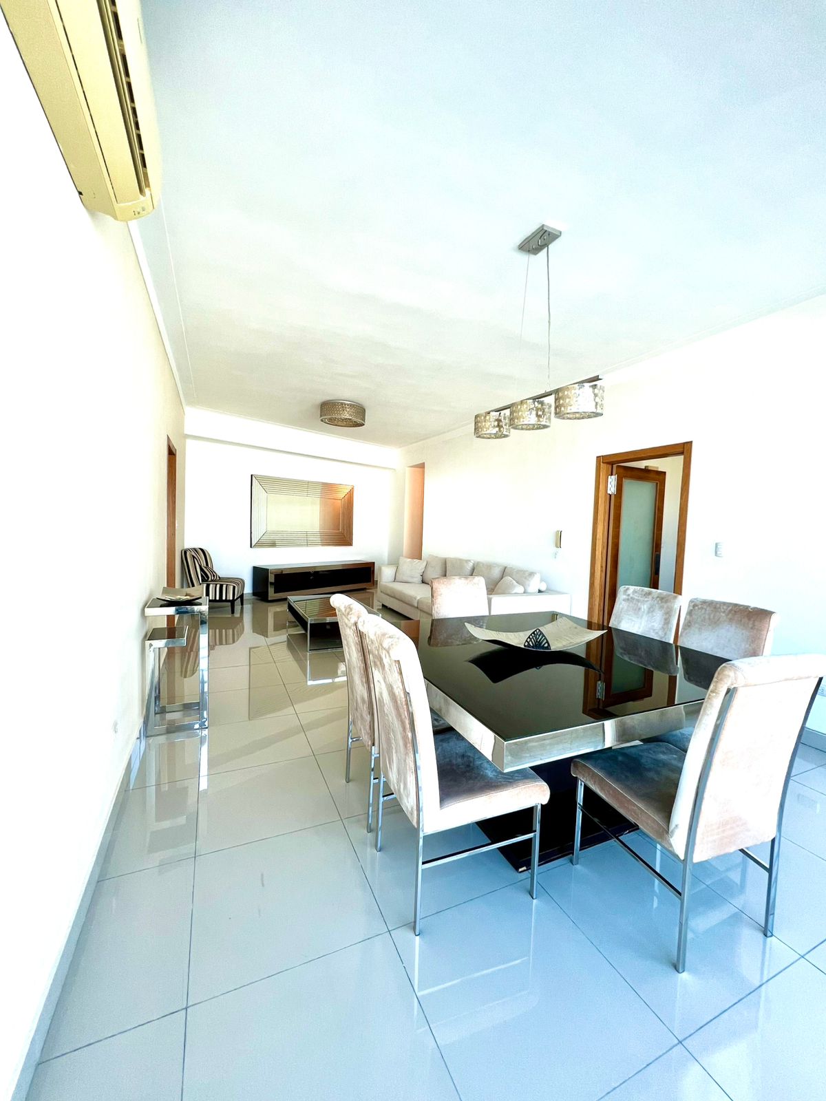 apartamentos - Vendo Apartamento  3 habitaciones 2 parqueos  9