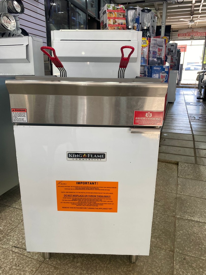 equipos profesionales - Freidora de 70 Lbs. 5 Quemadores. 

 2