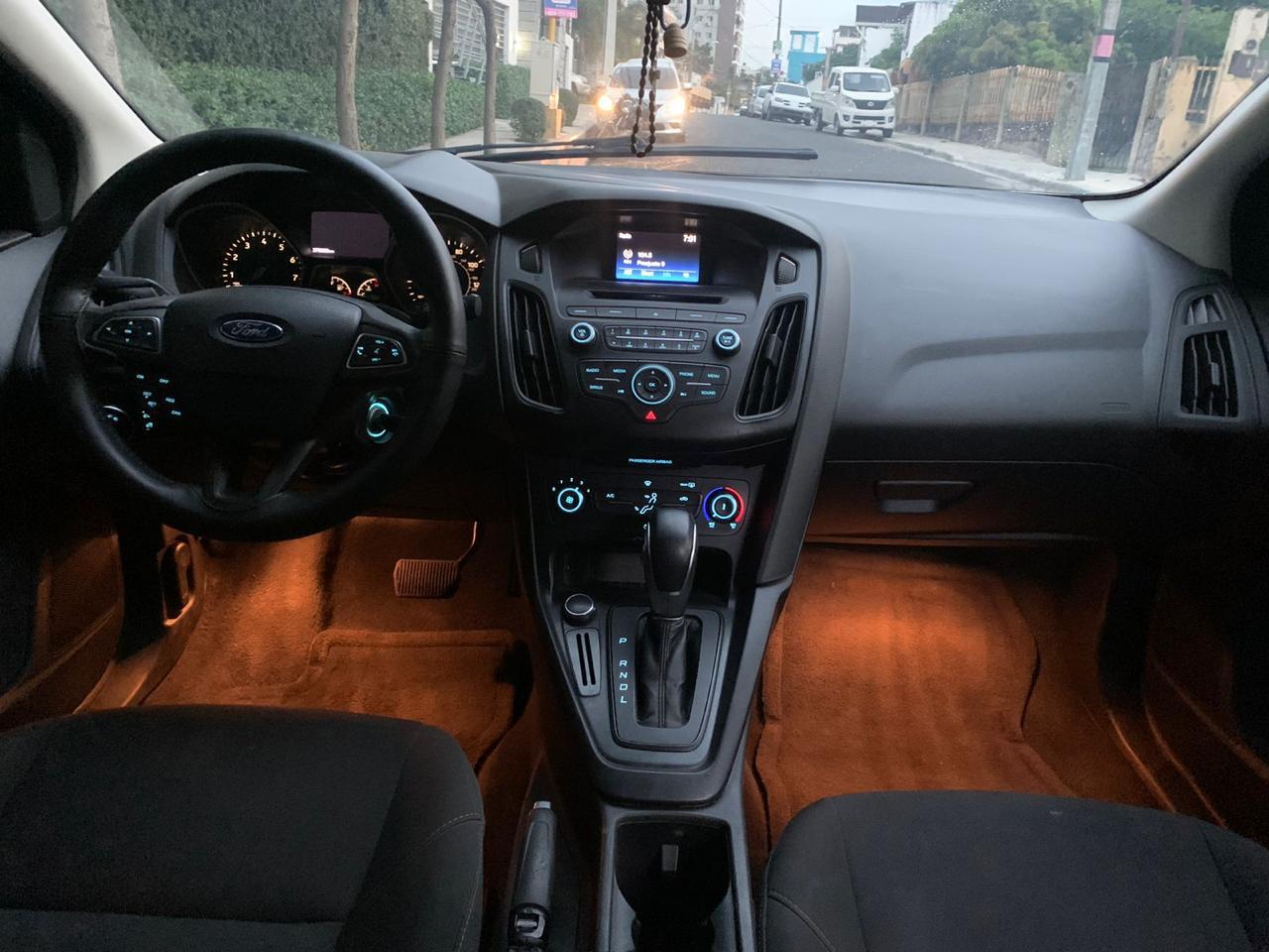 carros - Ford Focus SE 2017  7