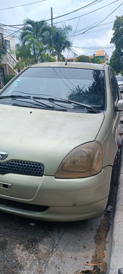 carros - Toyota Vitz 2002 - RD$170 2