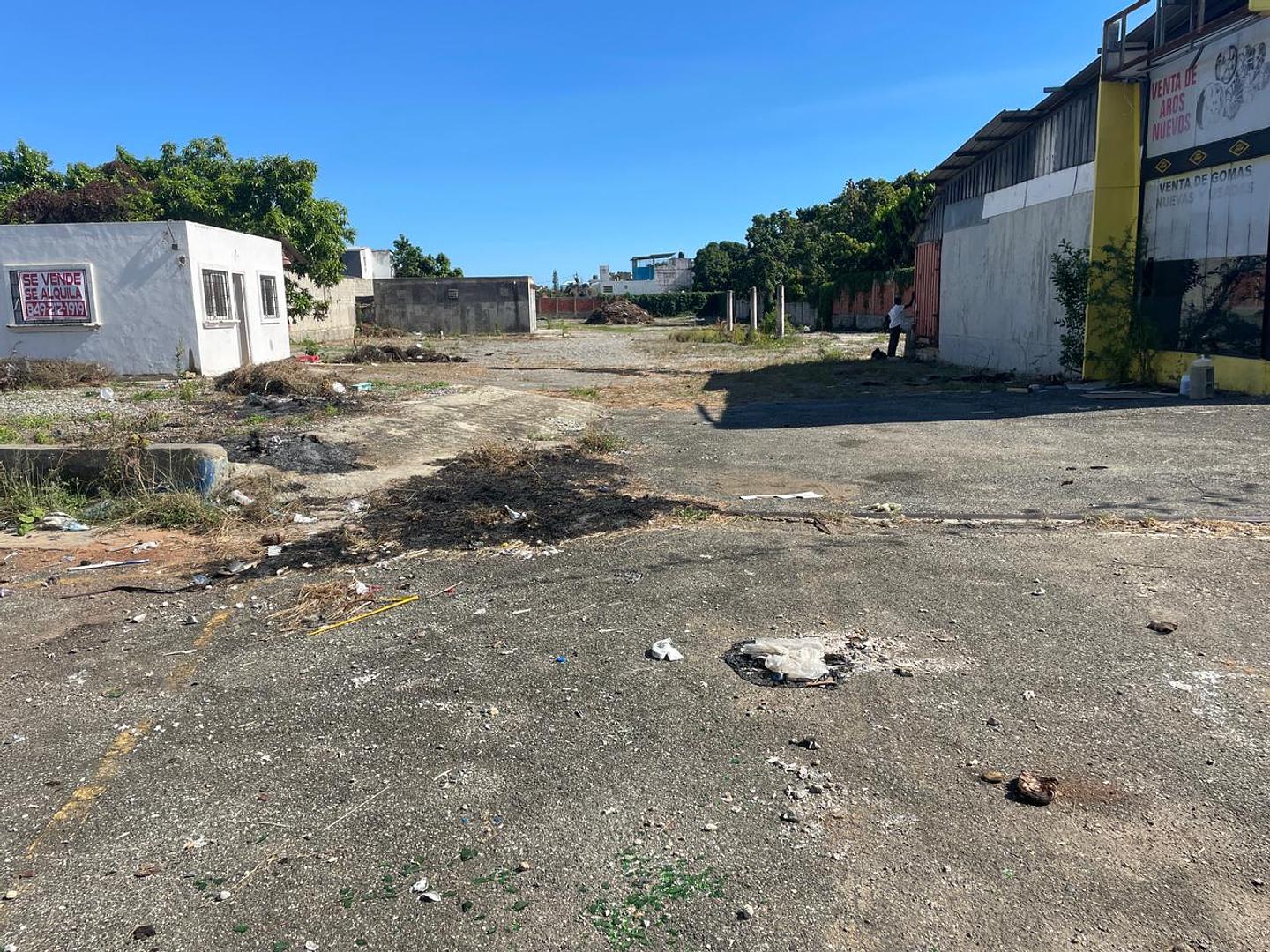 solares y terrenos - se vende o se alquila terreno en autopista san isidro sto domingo este...  2