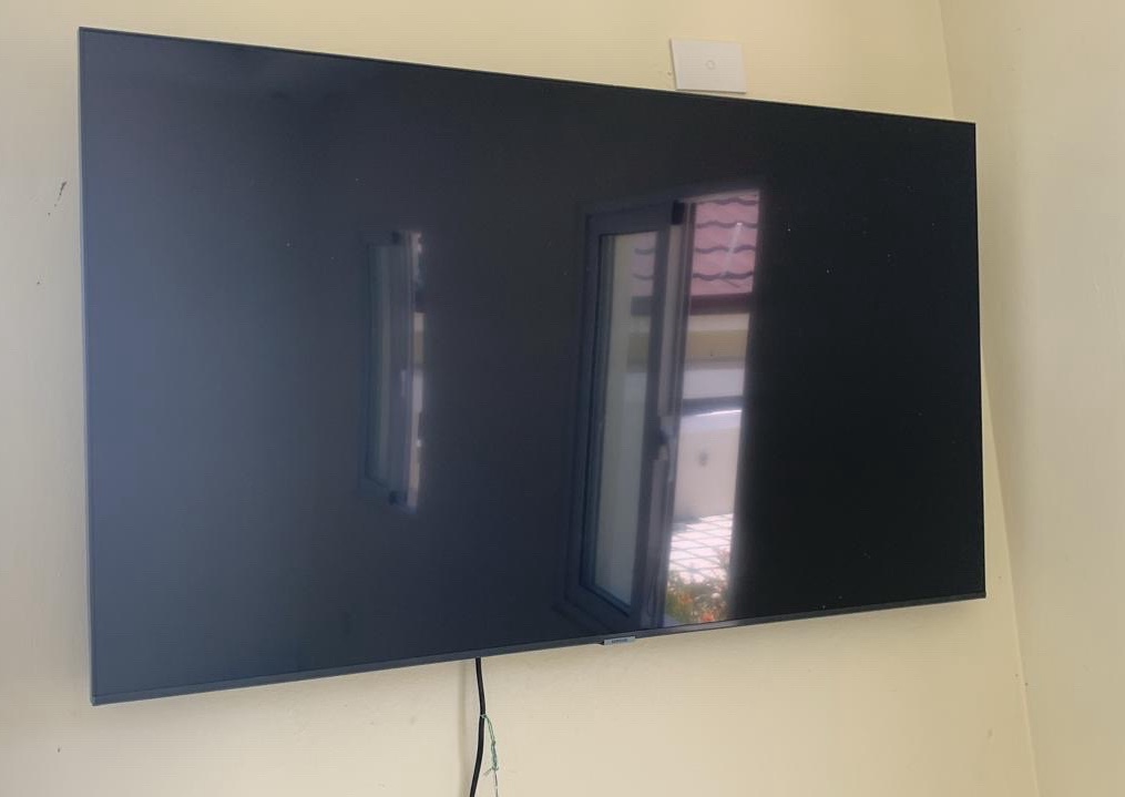 tv - 4 TV de 55 pulgadas Samsung 
1 TV de 70
 3