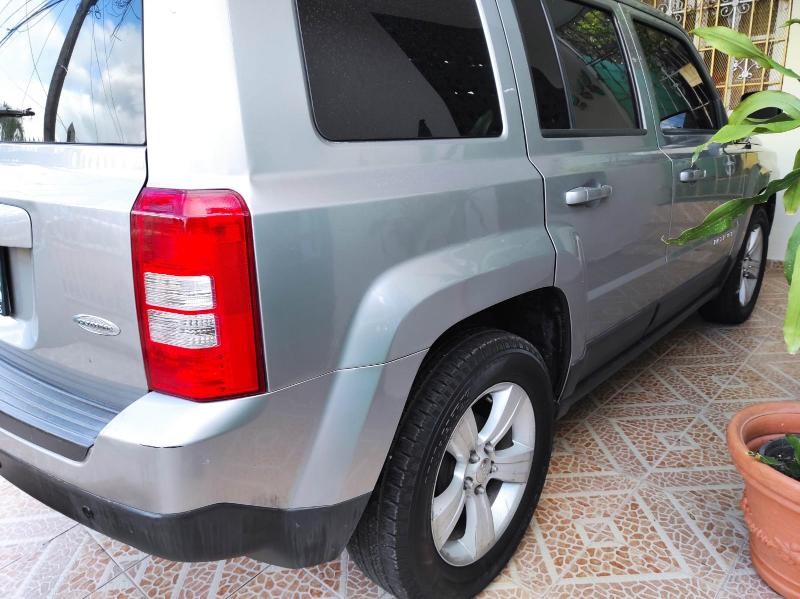 jeepetas y camionetas - JEEP PATRIOT AUTOMATICO 2016 3