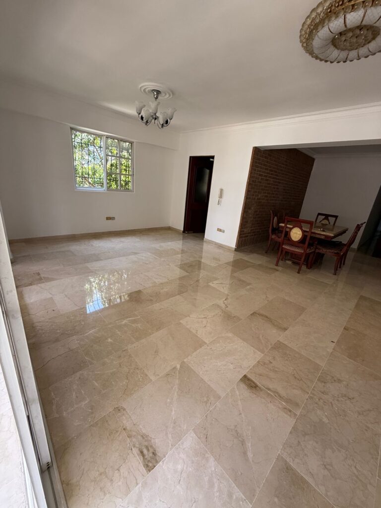 apartamentos - 2733- APTO. EN URB. REAL, STO. DGO.  5