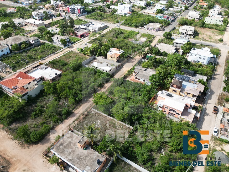 solares y terrenos - SE VENDE SOLAR con 396.93 Metros en Residencial Villa España. 4