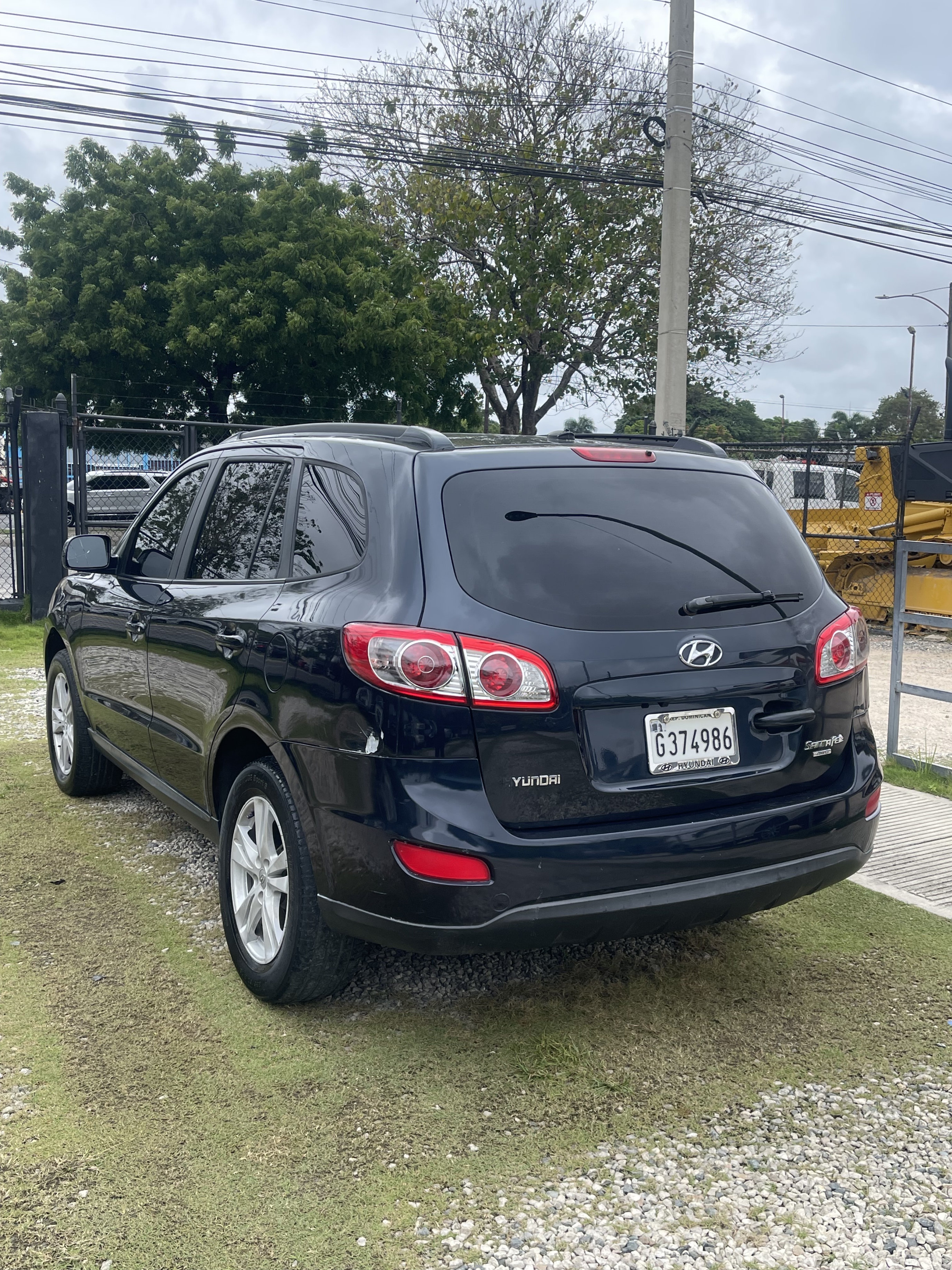 jeepetas y camionetas - Hyundai Santa Fe 2011 4x4  3