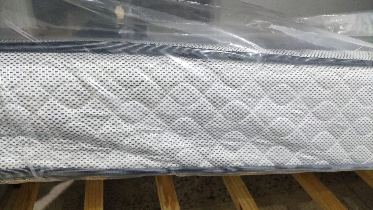 muebles y colchones - Colchón Popular de la Nacional Twin
Medidas 39 x 74 pulgadas
Tamaño Twin
 2