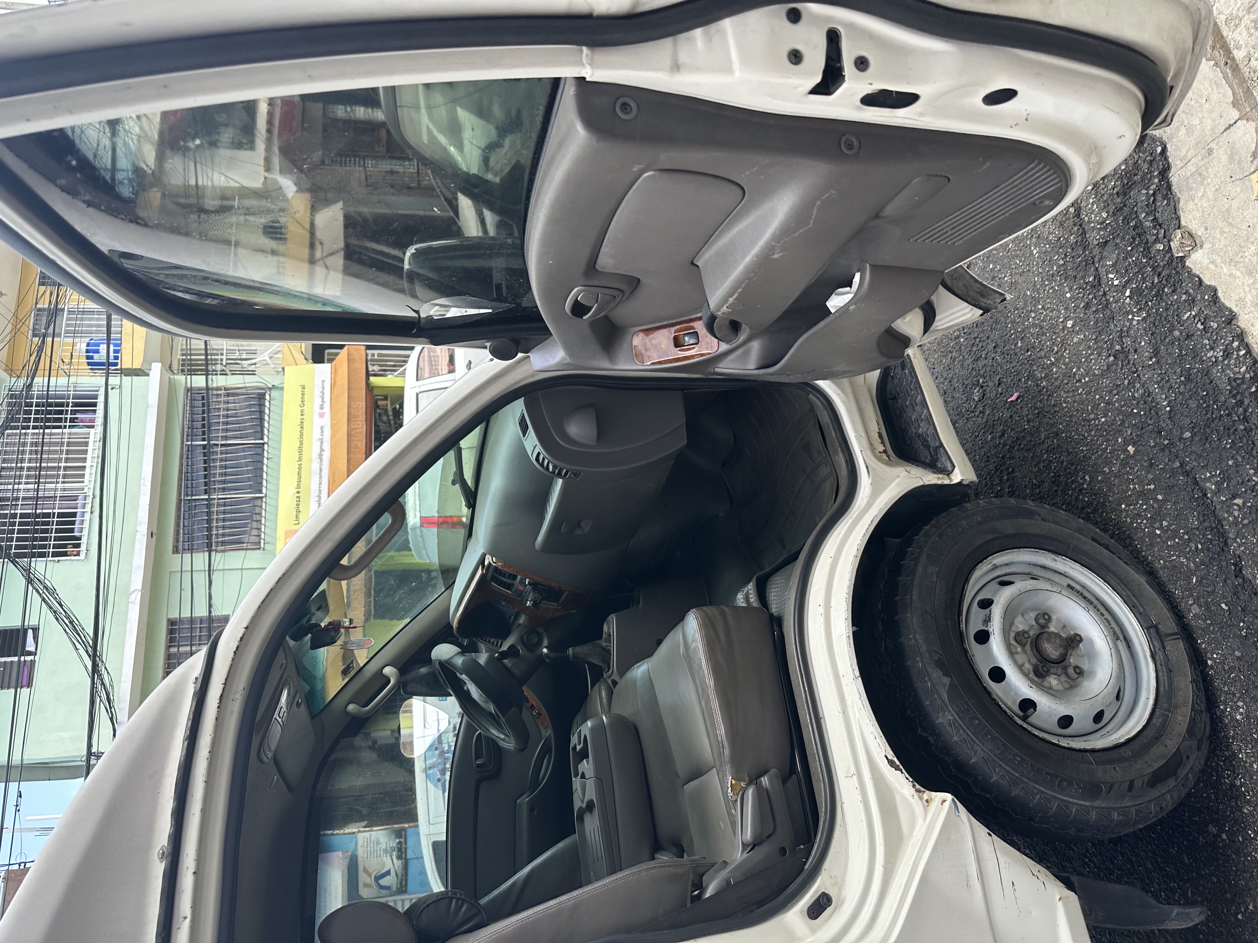 jeepetas y camionetas - vendo camión Hyundai H100 con pequeño fallo 1
