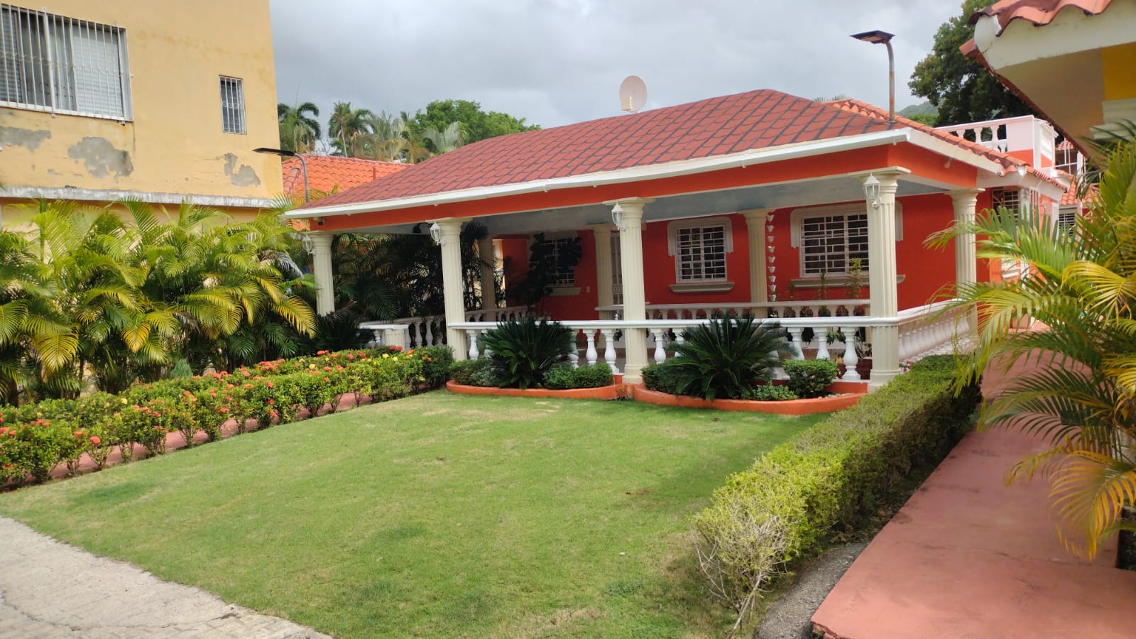 casas vacacionales y villas - Villa Turística en los Robalos, Samaná 0