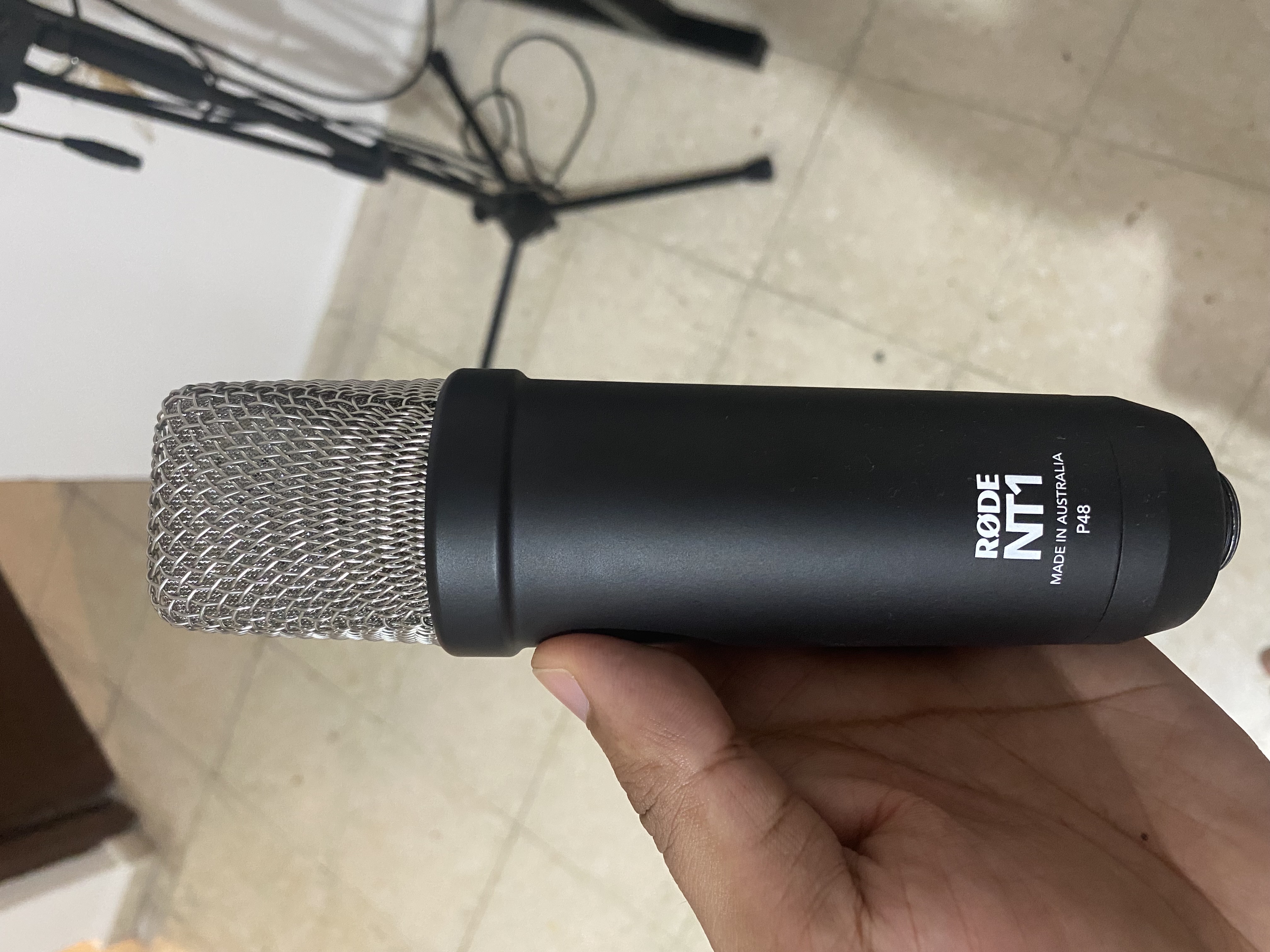otros electronicos - combo de Microphone y Tarjeta de sonido Scarlet 212 4th generation.  3
