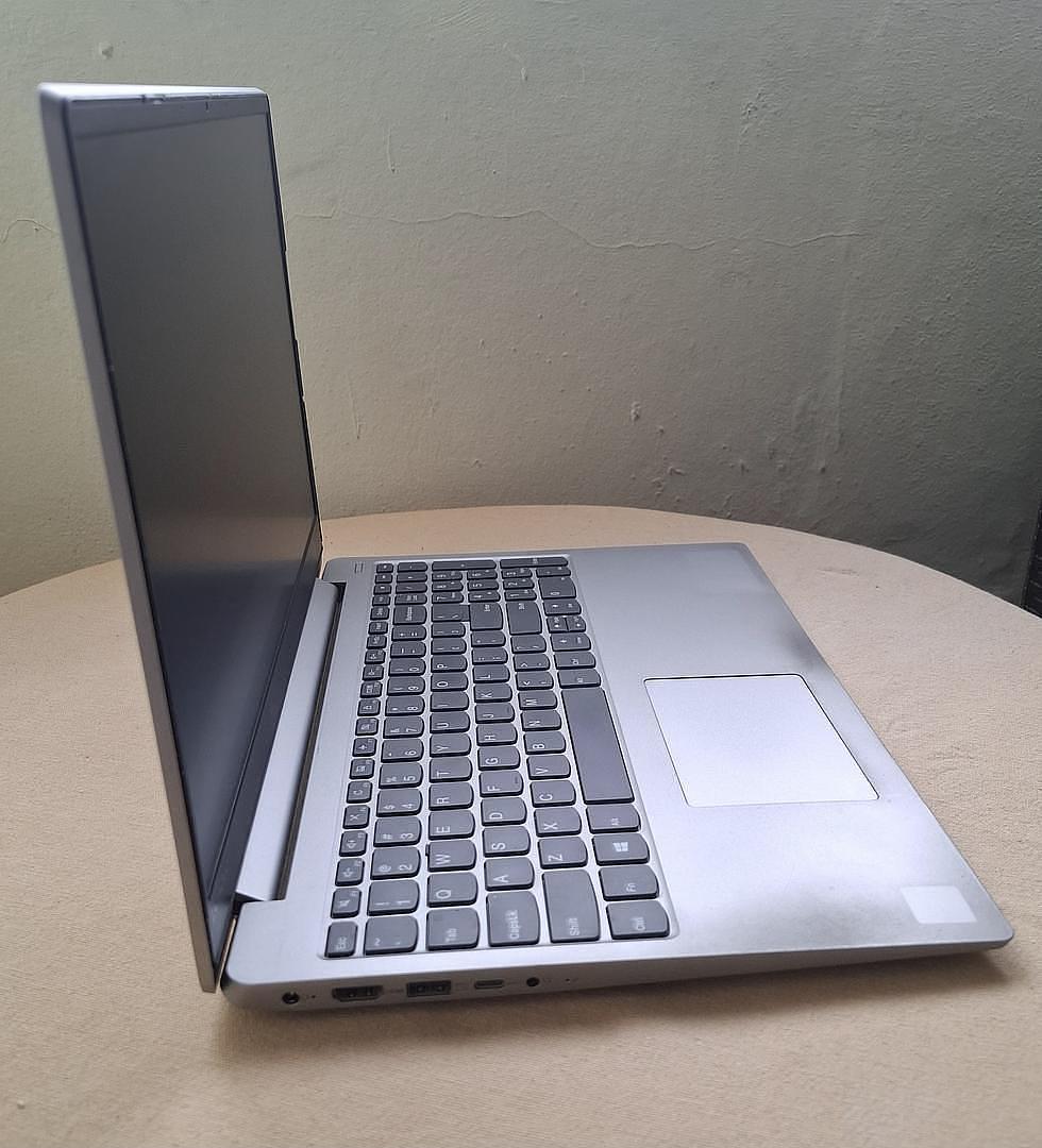 computadoras y laptops - Laptop Lenovo Ideapad 330S 2