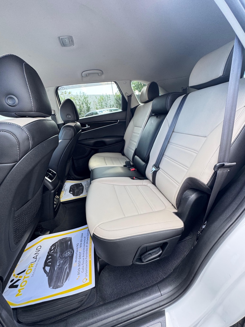jeepetas y camionetas - Kia sorento LX AWD 2019 3