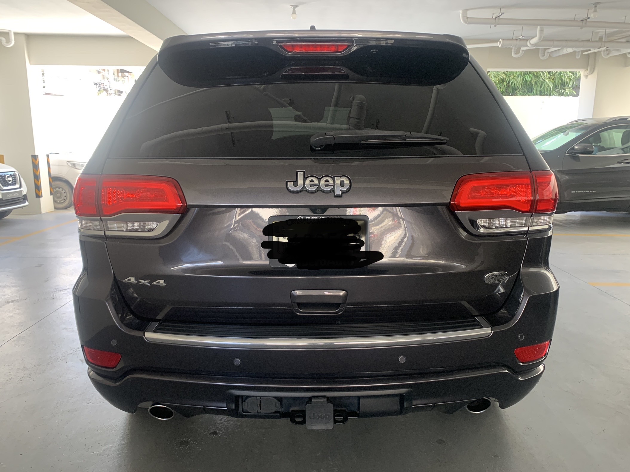 jeepetas y camionetas - JEEP GRAND CHEROKEE OVERLAND 2018 3
