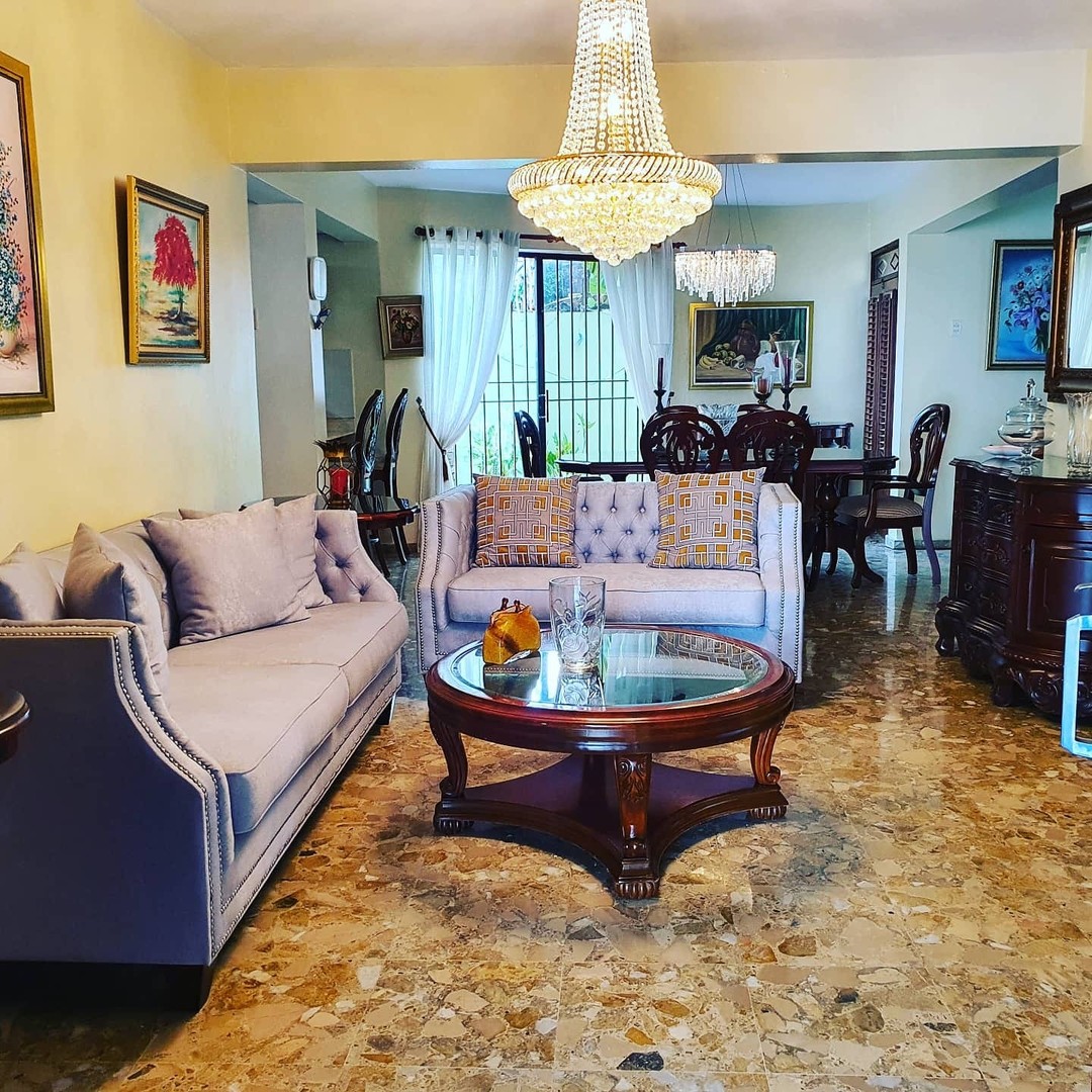 casas - Se vende casa en Av. Independencia 8