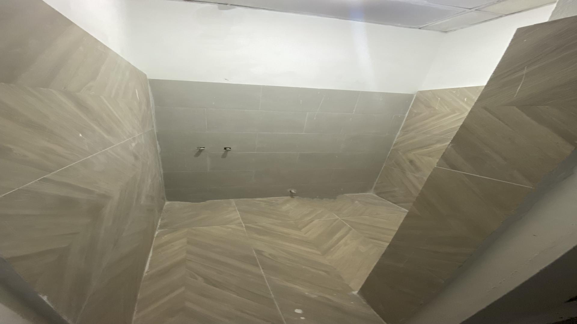 oficinas y locales comerciales - ALQUILER LOCAL DE 80M2 - BELLA VISTA 3