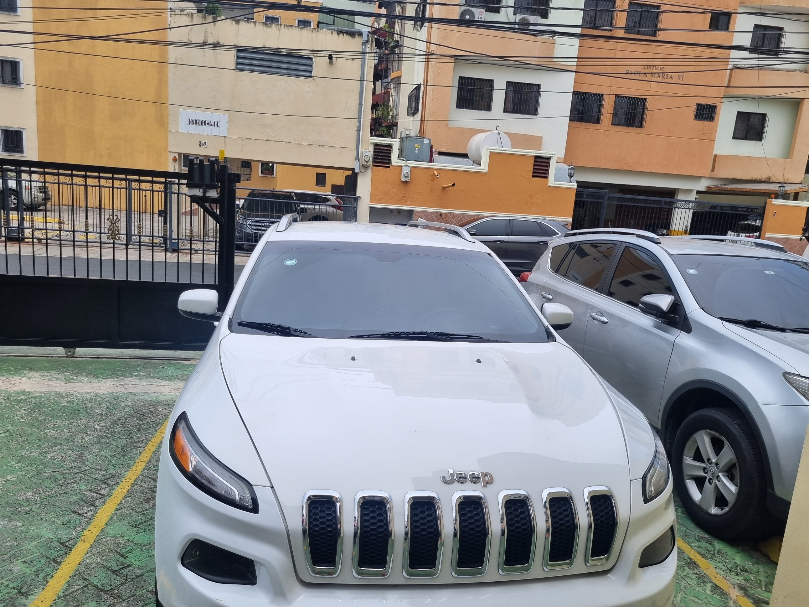 jeepetas y camionetas - Vendo RD$ 695.000 9