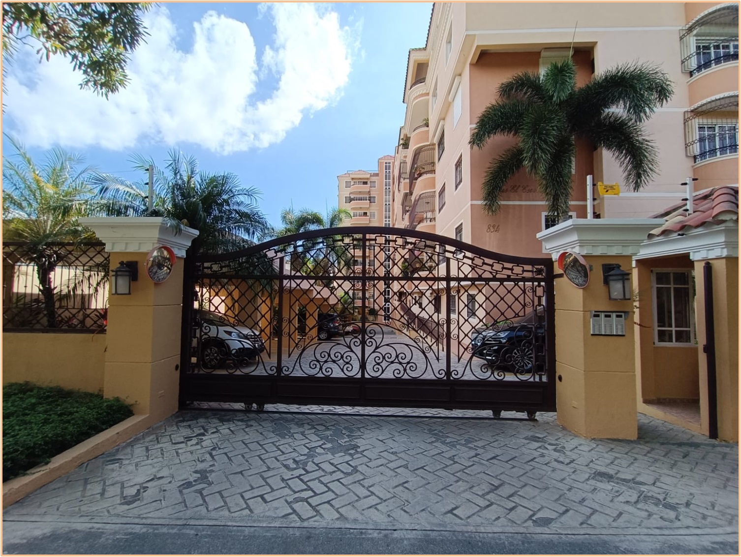 apartamentos - Apto en la Esperilla, RES. ESCORIAL X, AV. BOLIVAR, 170 Mts.2, 2 HABS.,  frente  1