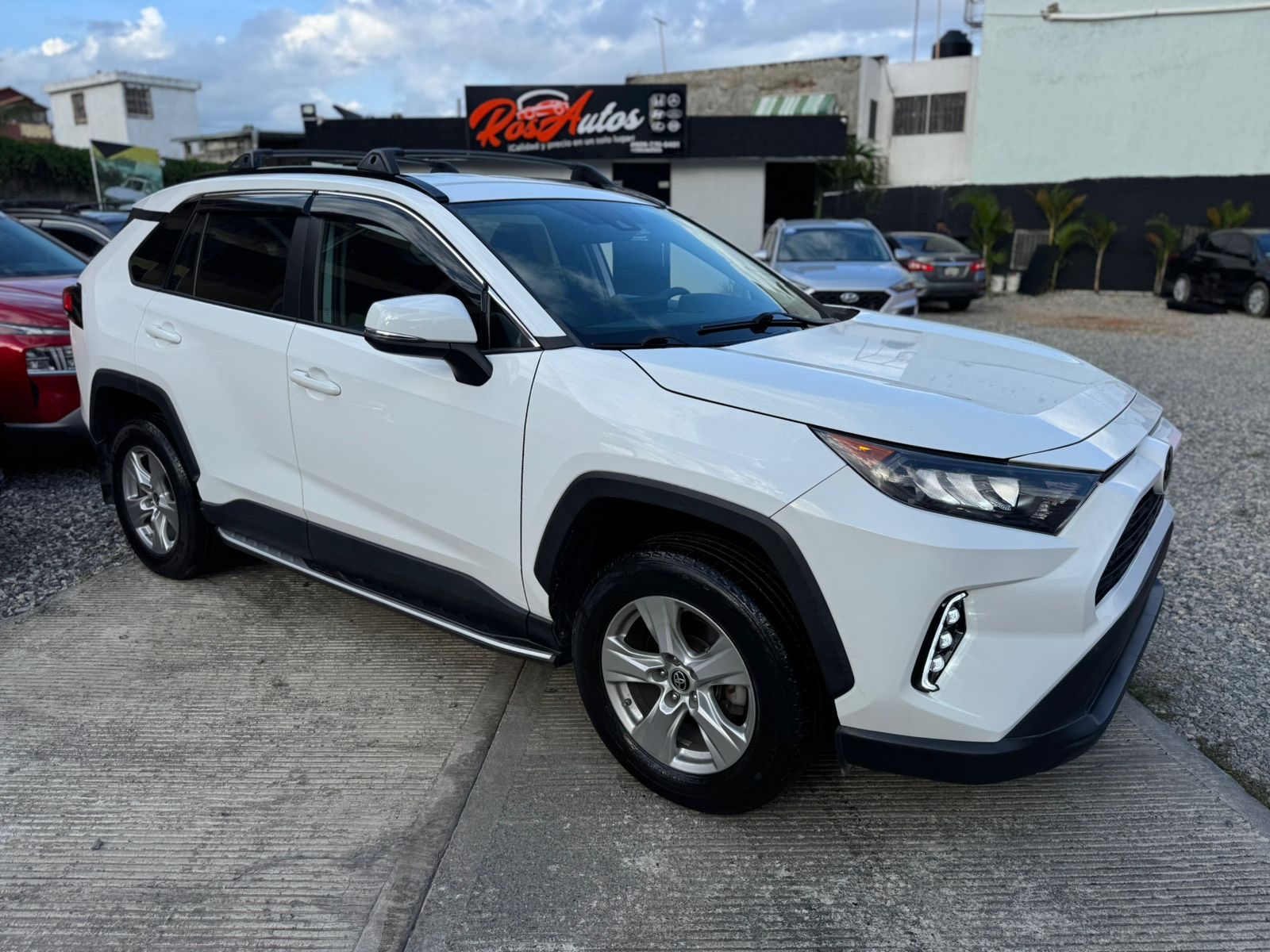 jeepetas y camionetas - Toyota Rav4 LE PLUS 2019 2