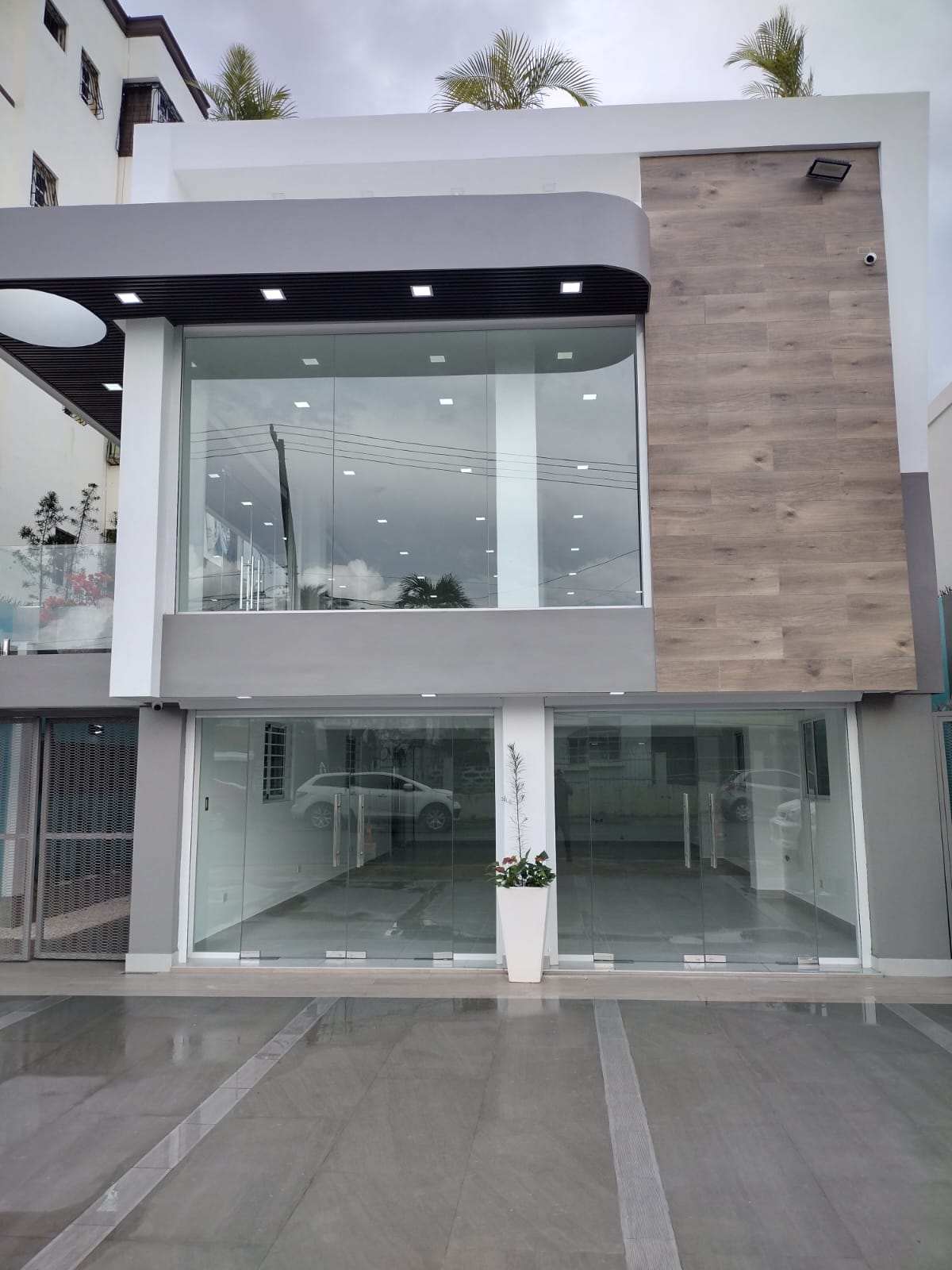 oficinas y locales comerciales - Alquiler de locales comerciales en Alma Rosa I