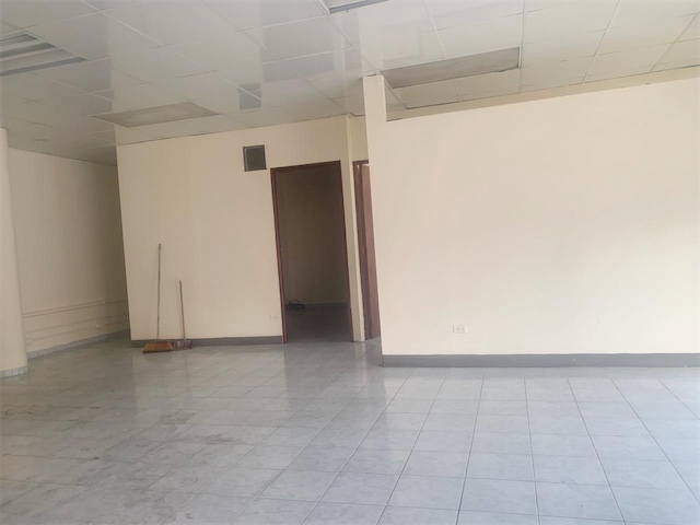 oficinas y locales comerciales - Local en Naco   1