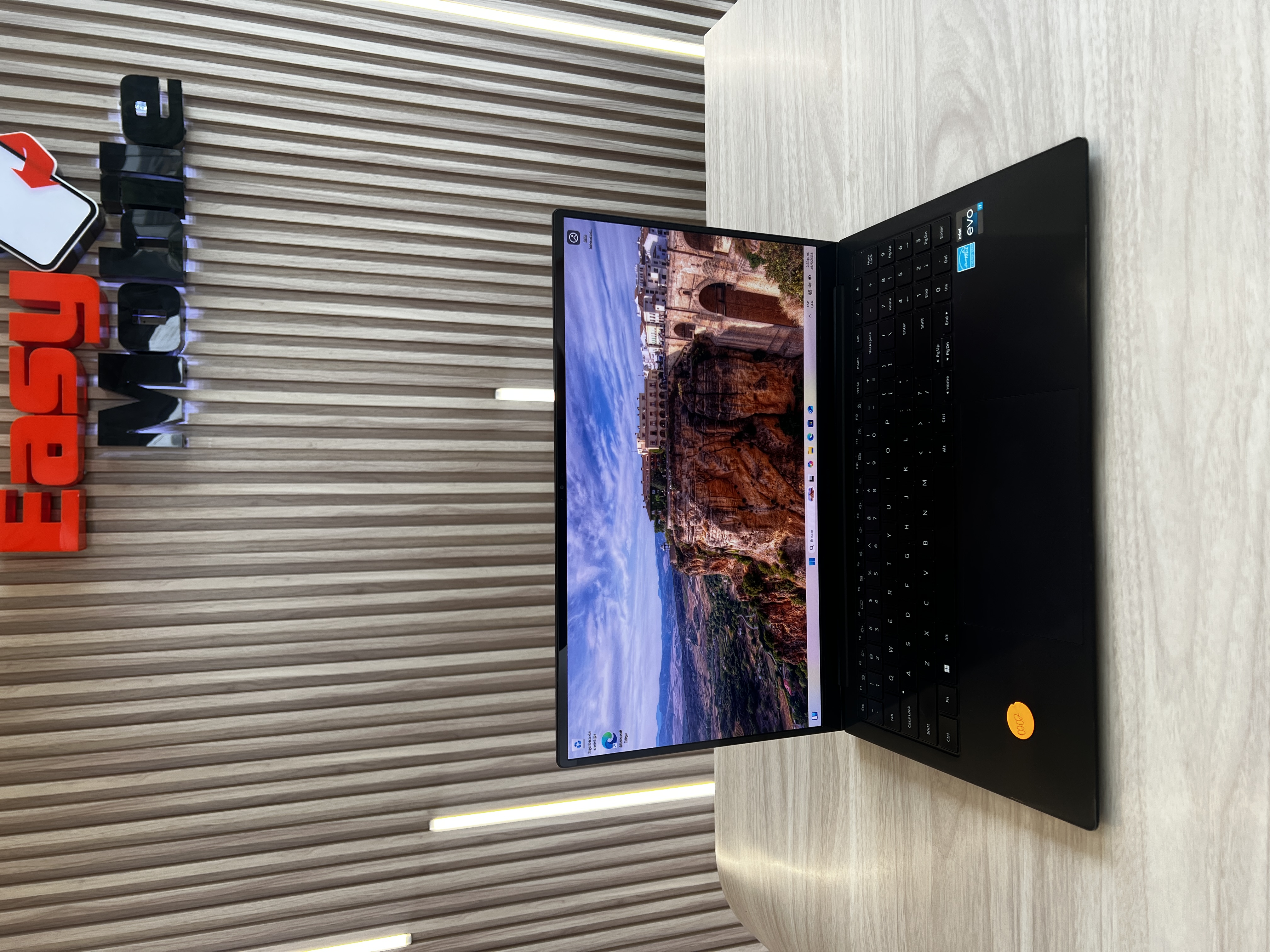 computadoras y laptops - BOOK 2 PRO 15.6" 17-12 16/512 intel iris Xe  1