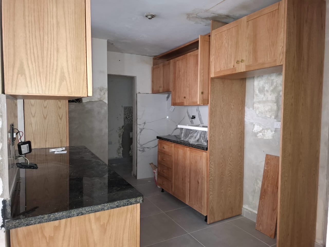 apartamentos - SE ALQUILA APARTAMENTO EN LOS
CACICAZGO 2