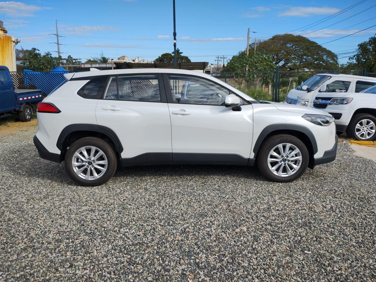 jeepetas y camionetas - COROLLA CROSS 2024 1