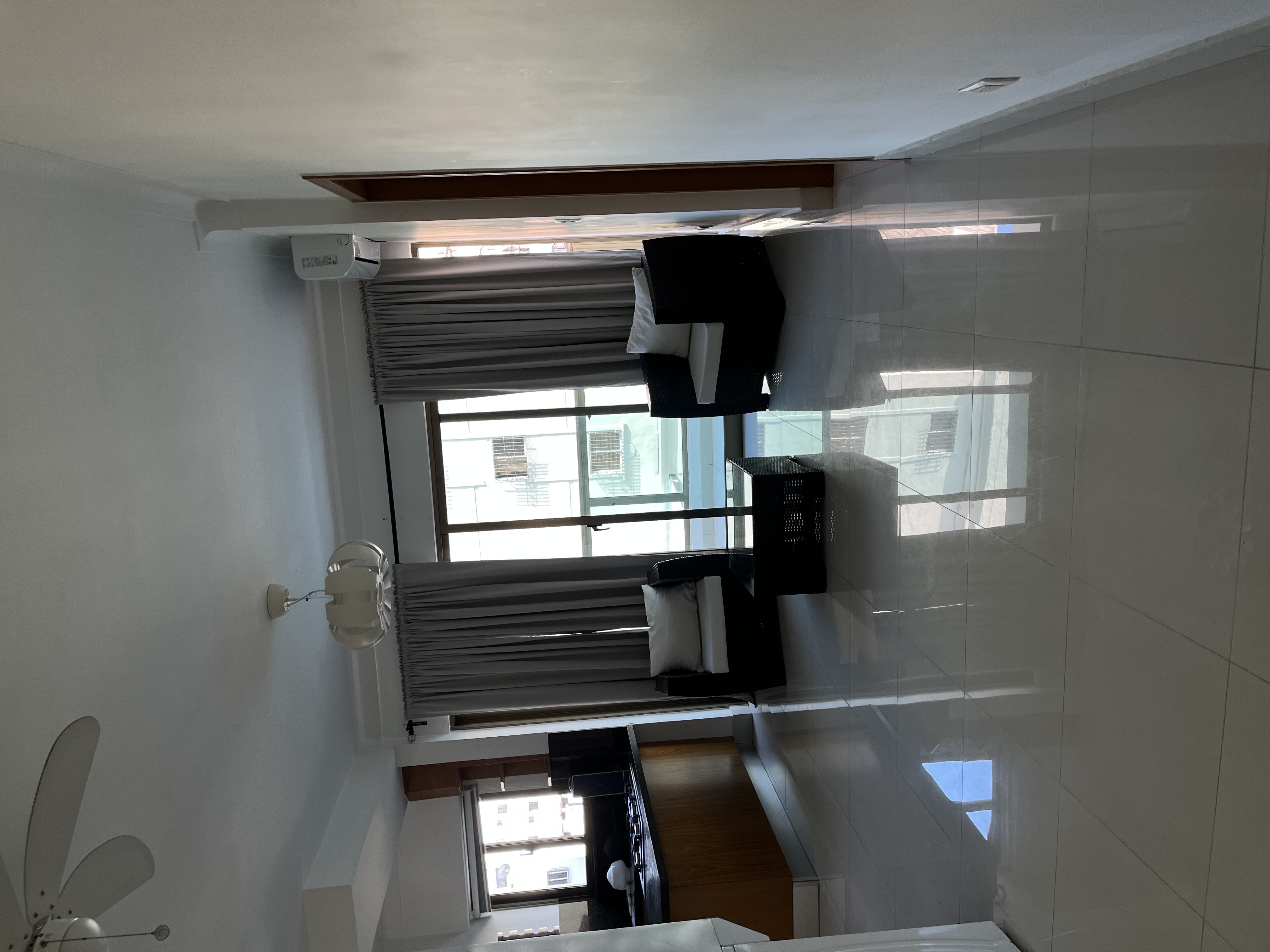 apartamentos - Alquilo moderno apartamento en el Evaristo Morales con línea blanca 0