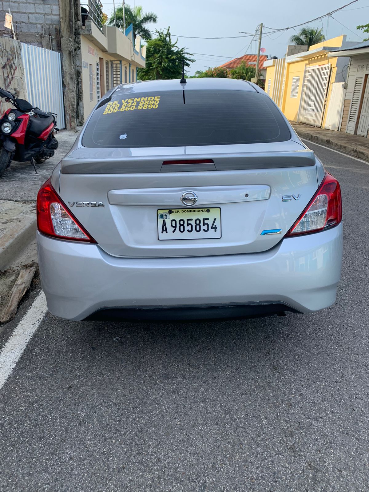 carros - Nissan Versa 2016